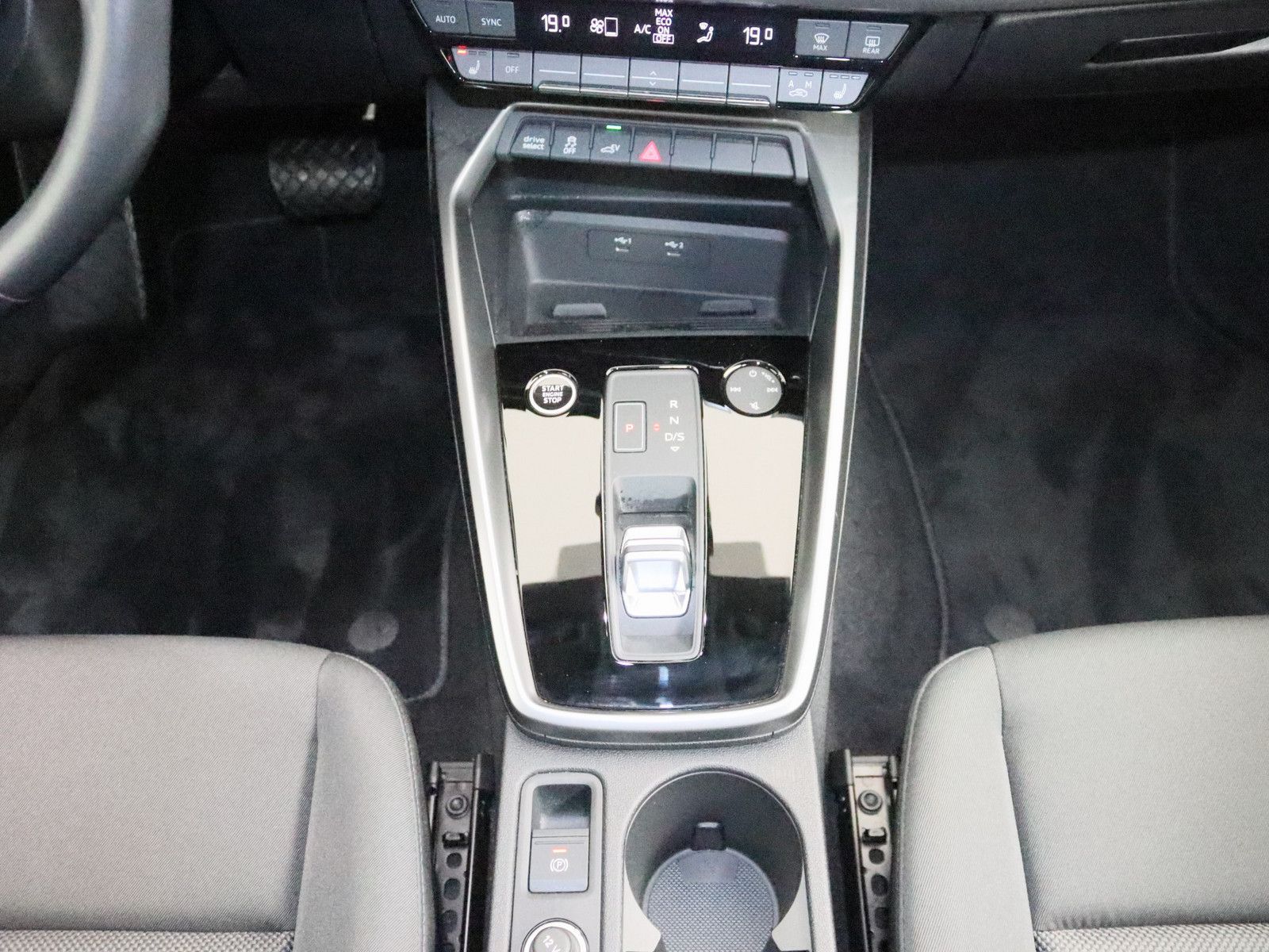 Audi A3 Sportback 40 TFSI e advanced NAVI SHZ PDC