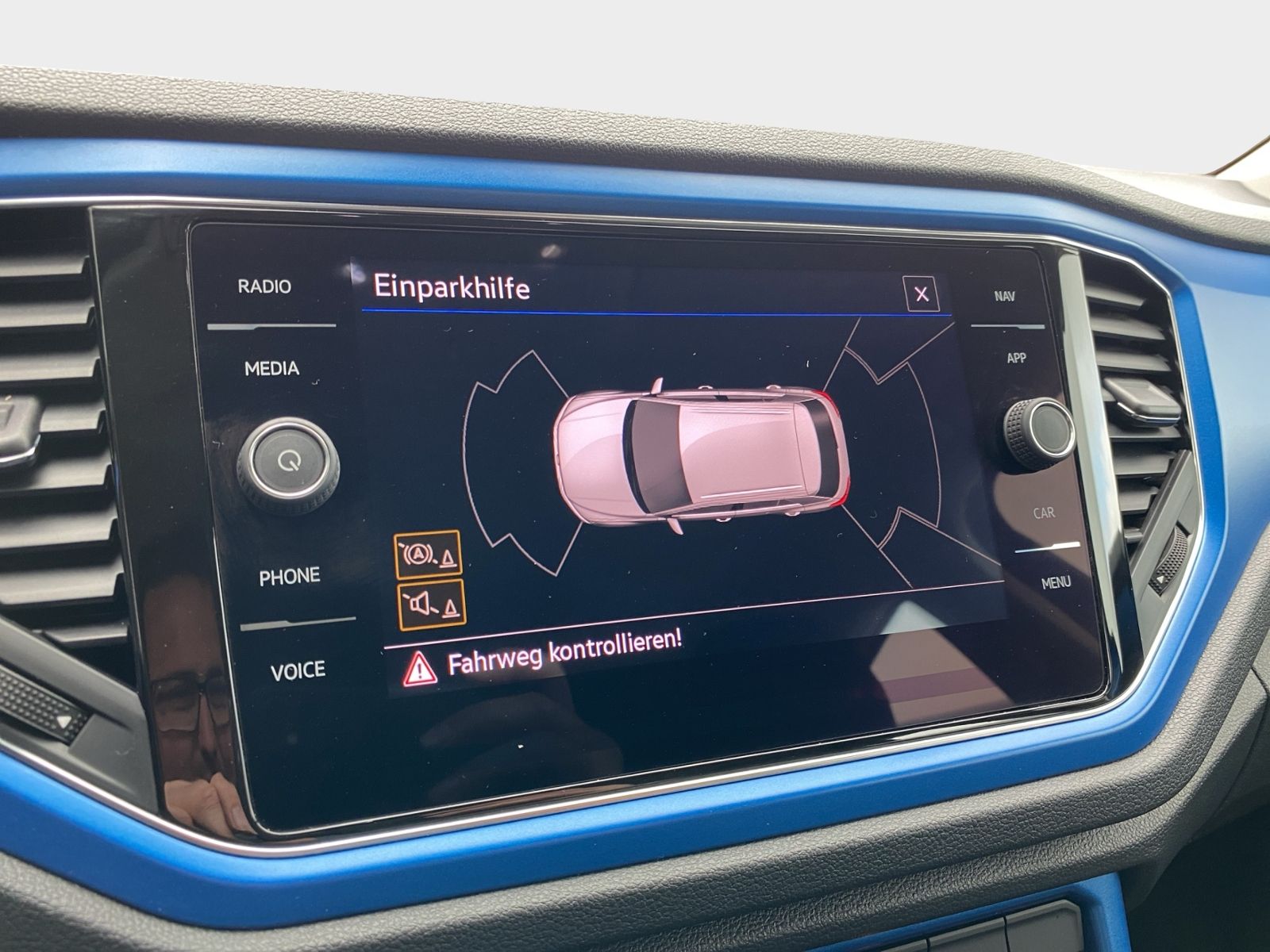 Volkswagen T-Roc 2.0 TDI Style - Samsaru's Car Outlet