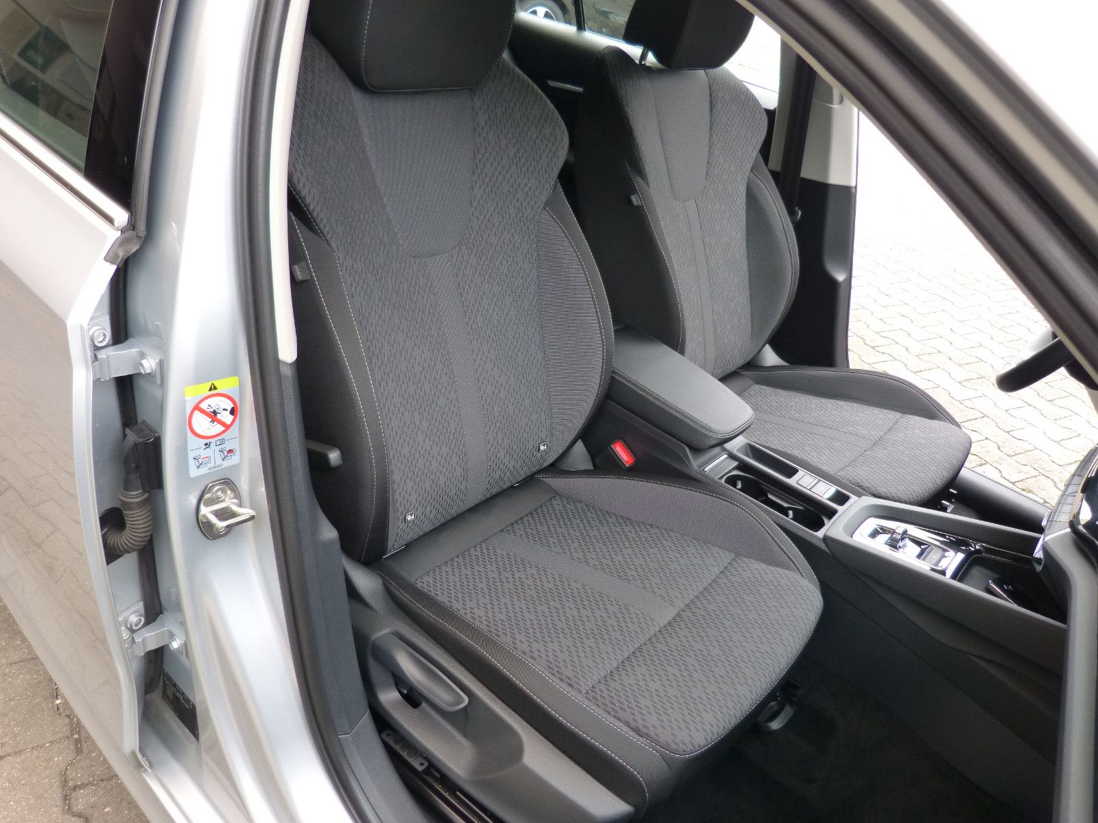 Skoda Octavia Combi Style DSG - Samsaru's Car Outlet