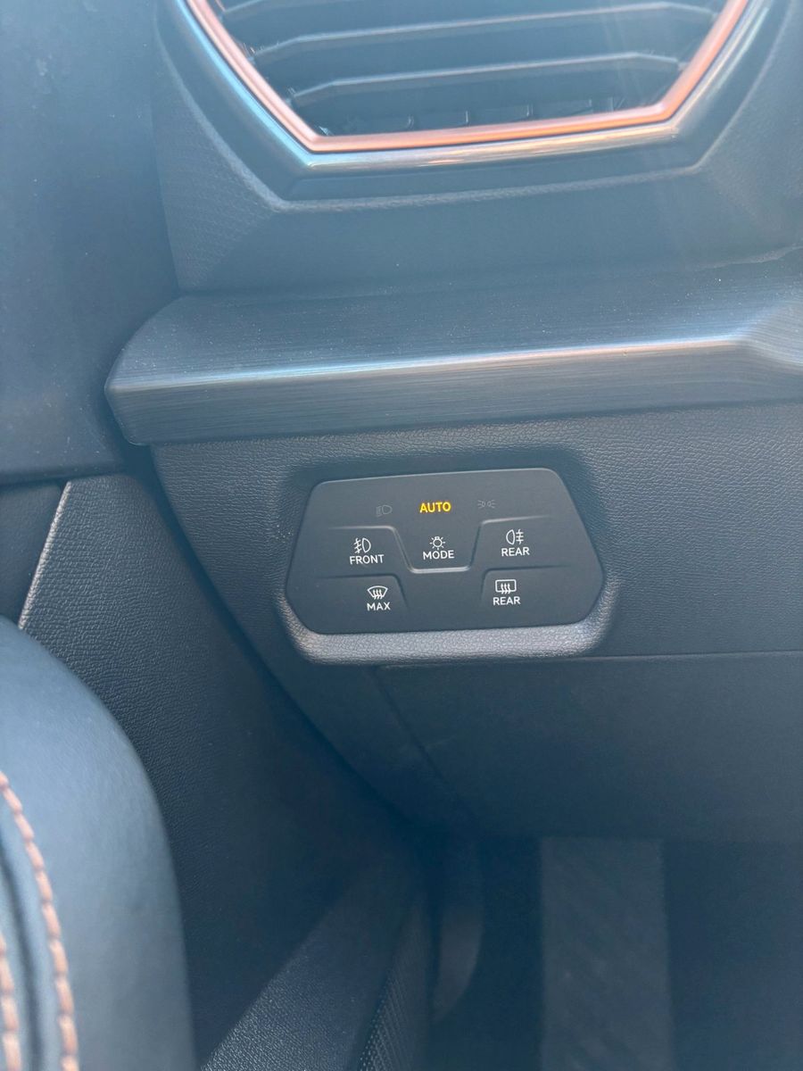 Cupra Leon Sportstourer - Samsaru's Car Outlet