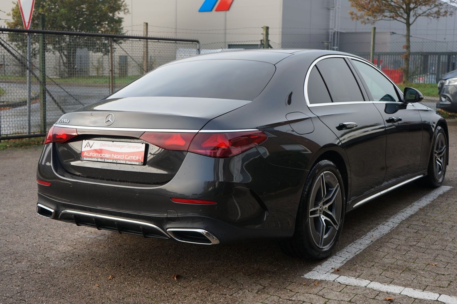 Mercedes-Benz E 220 d AMG Line Advanced - Samsaru's Car Outlet