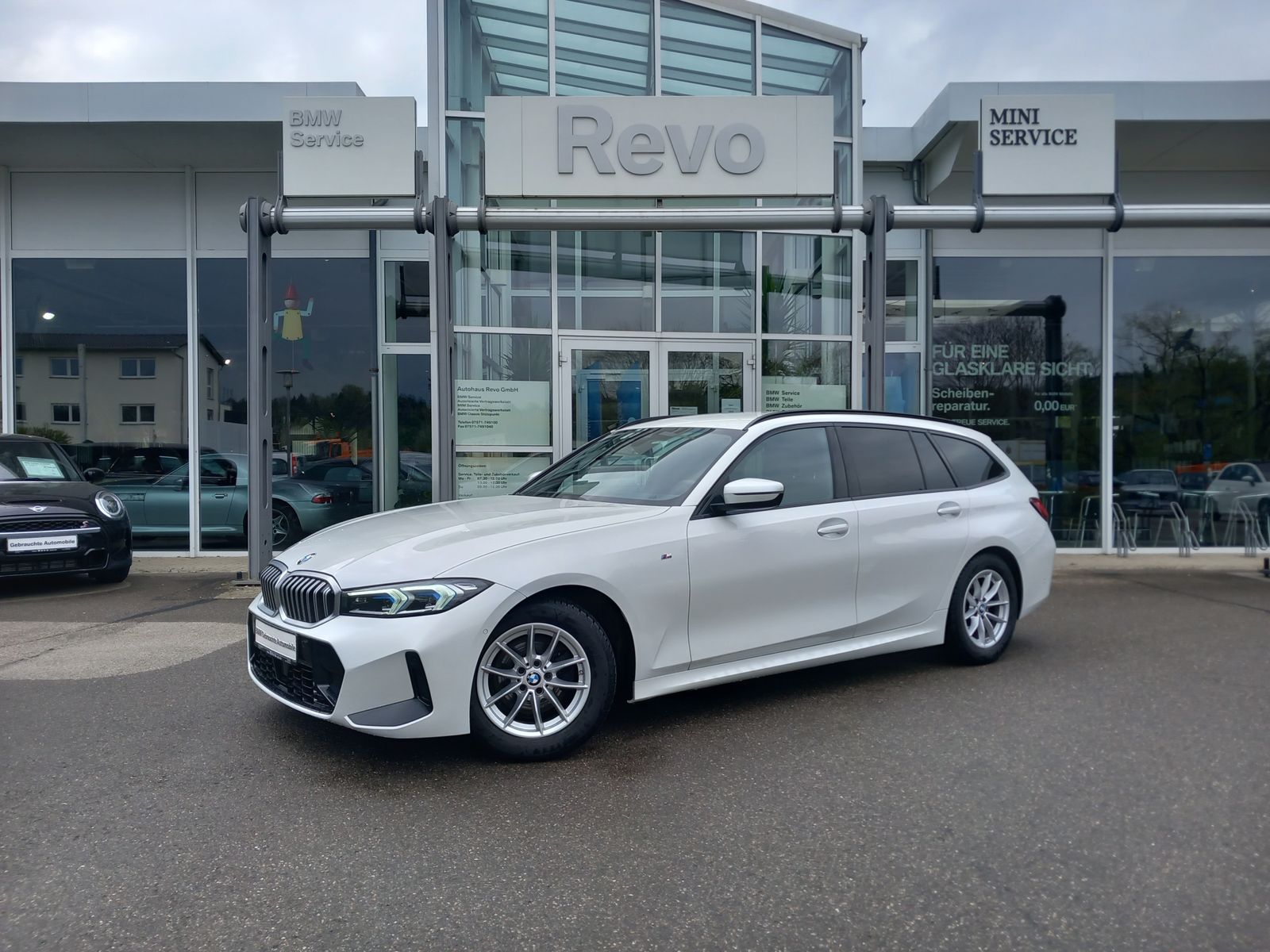 BMW 320i Touring Aut MSport - Samsaru's Car Outlet