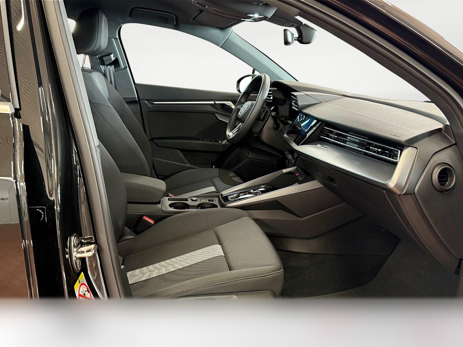 Audi A3 Sportback 35 TFSI S-tronic - Samsaru's Car Outlet