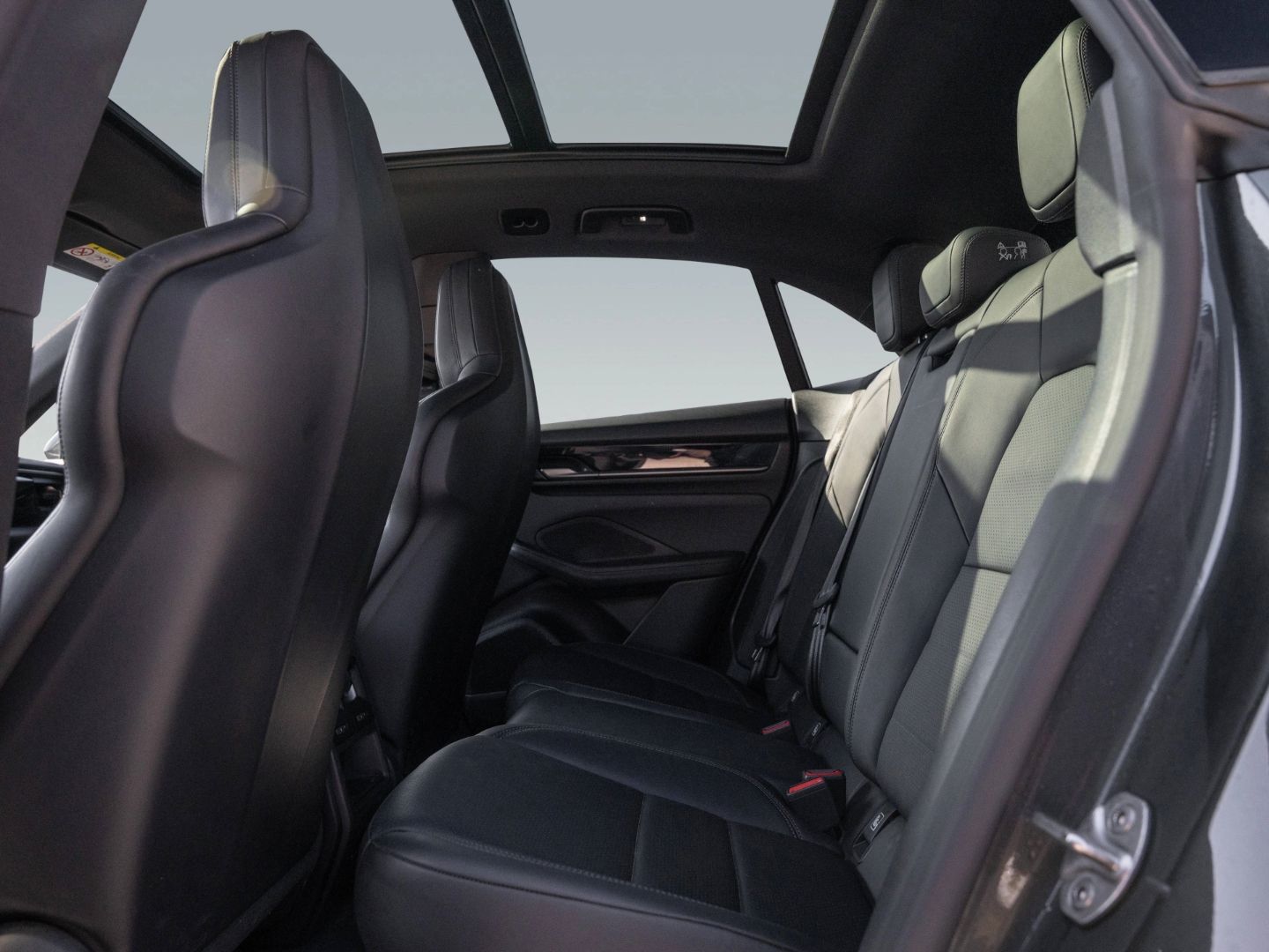 Porsche Macan 4 AHK Sport Chrono Paket Luftfederung