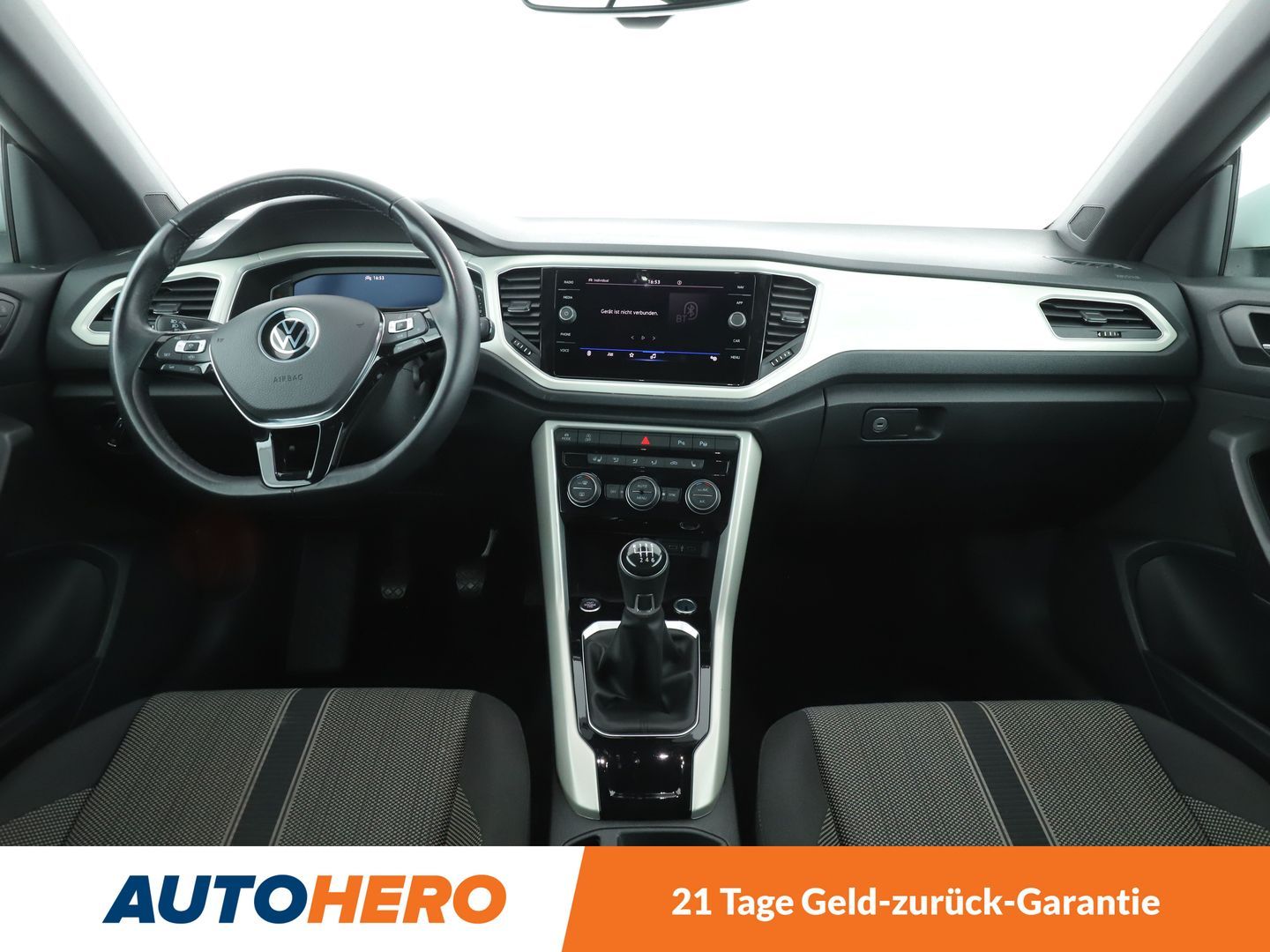 Volkswagen T-Roc 1.5 TSI ACT Style - Samsaru's Car Outlet