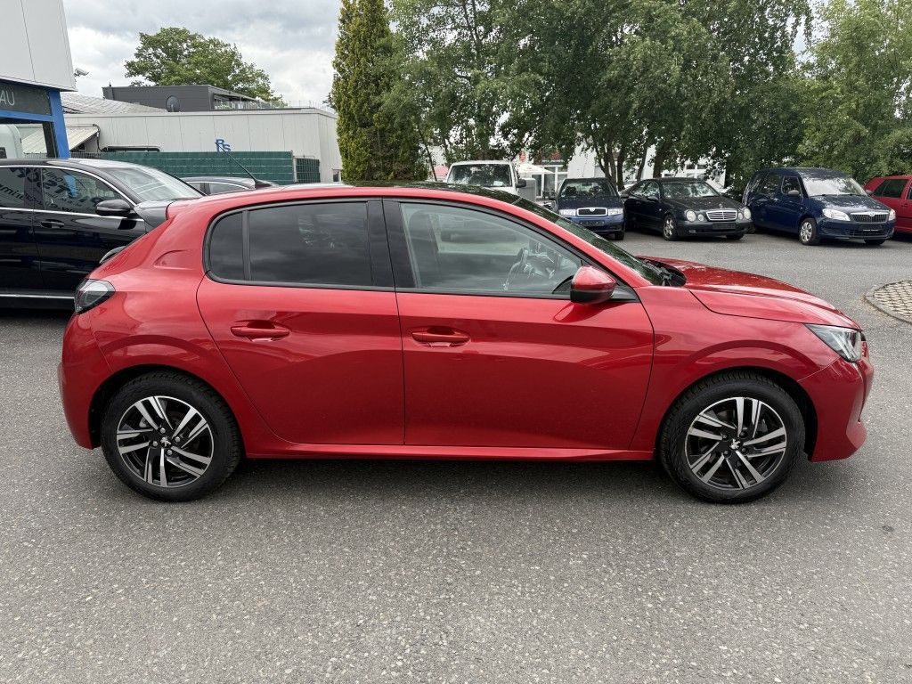 Peugeot 208 1.2 PureTech Allure - Samsaru's Car Outlet