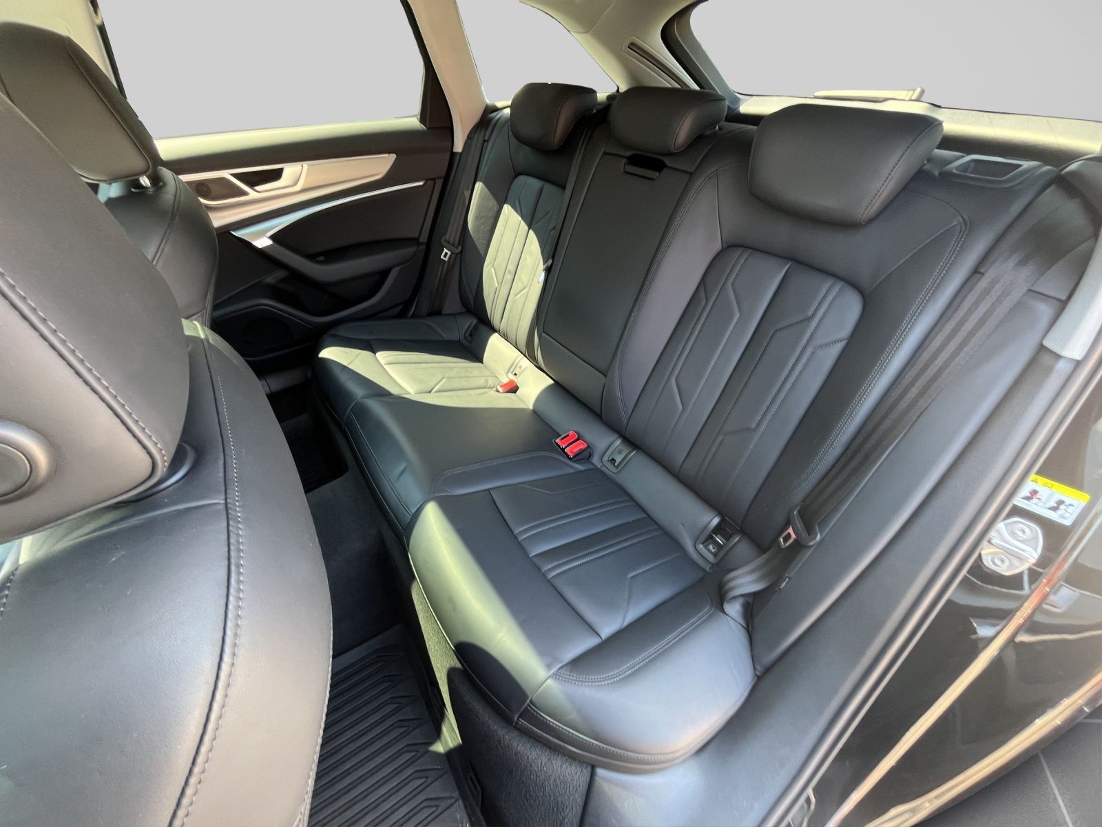 Audi A6 Avant 35 TDI MATRIX - Samsaru's Car Outlet
