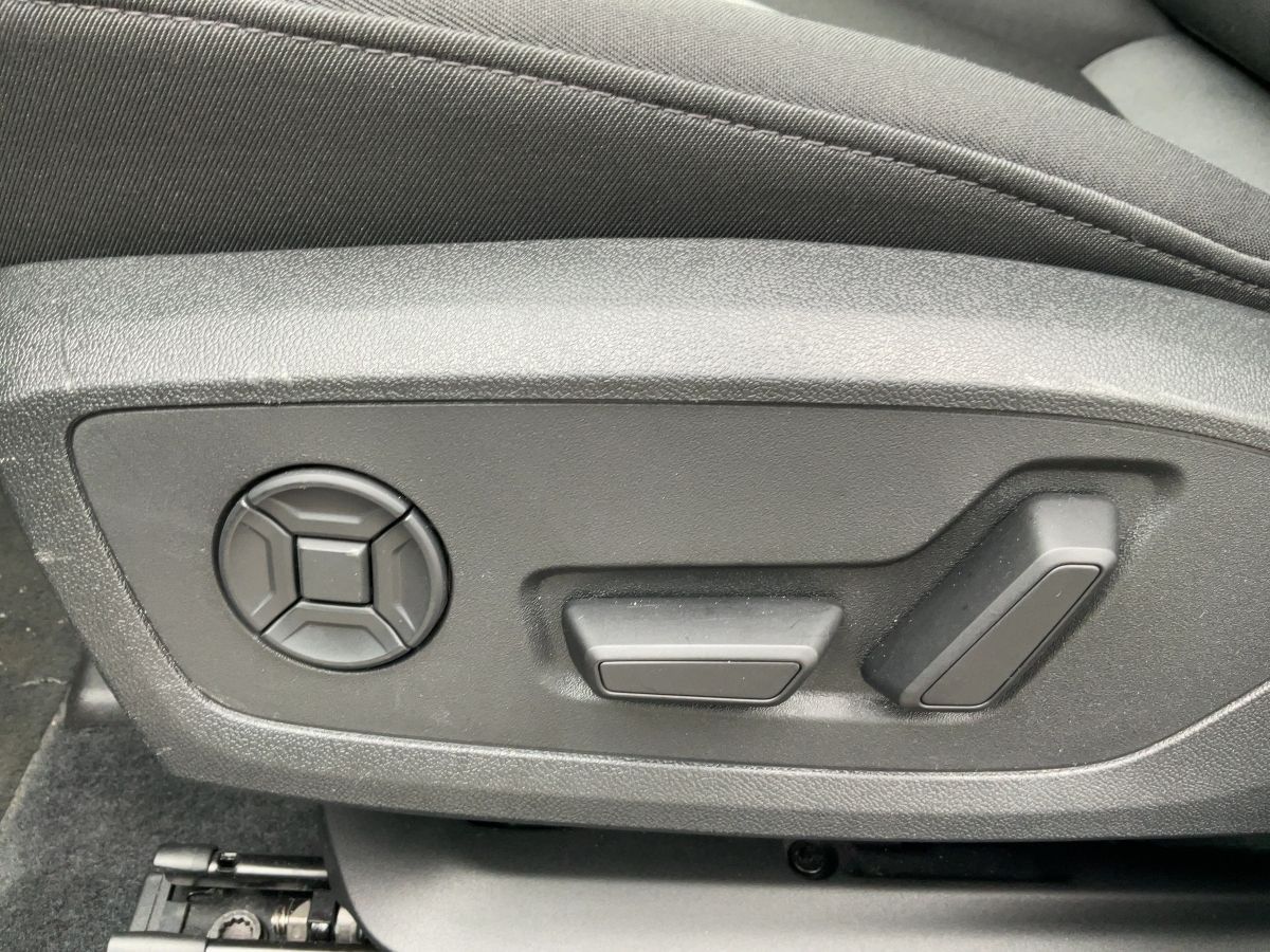 Audi A3 Sportback 35 TFSI S-TR ADVANCED - Samsaru's Car Outlet