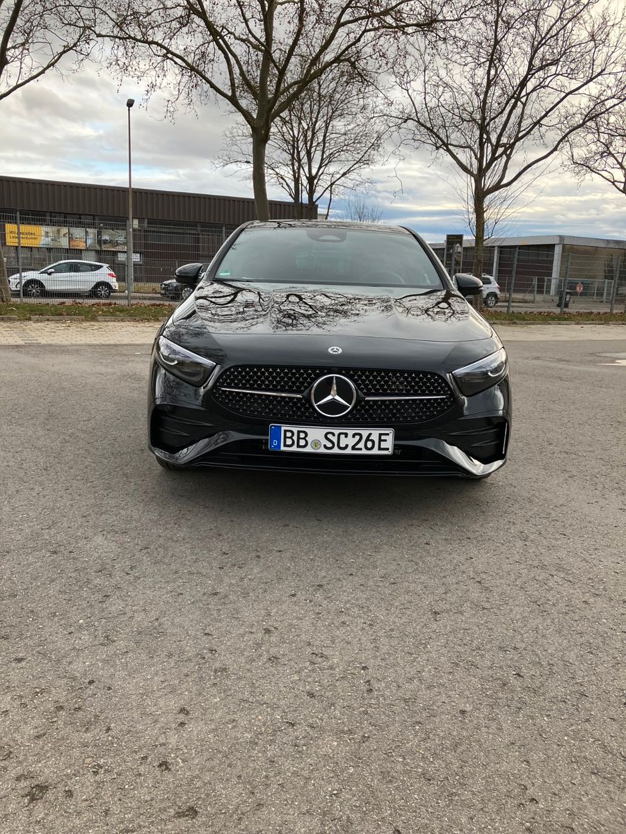 Mercedes-Benz A 250 e AMG LINE - Samsaru's Car Outlet