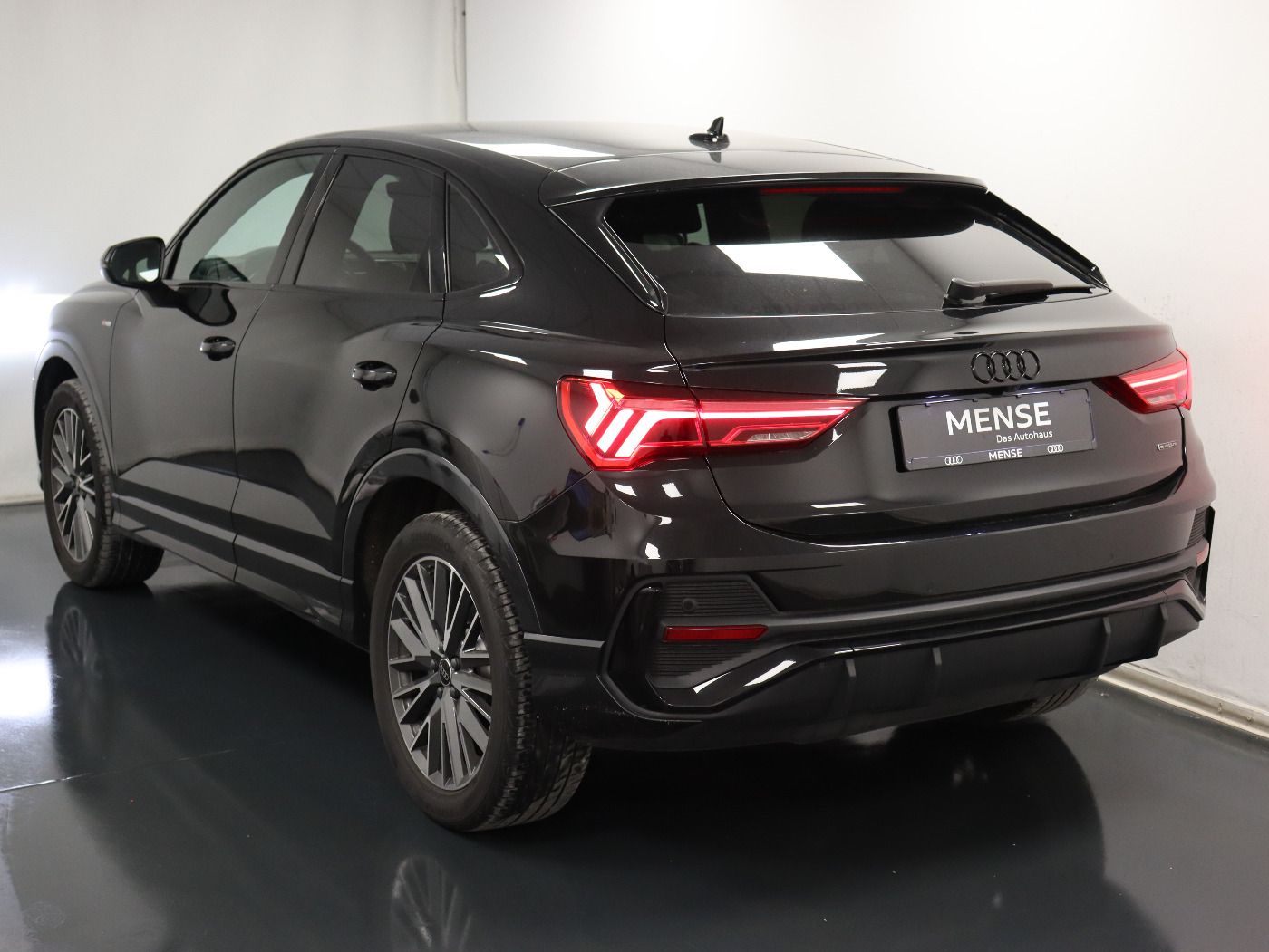 Audi Q3 Sportback 45 TFSI quattro S tronic S-Line - Samsaru's Car Outlet