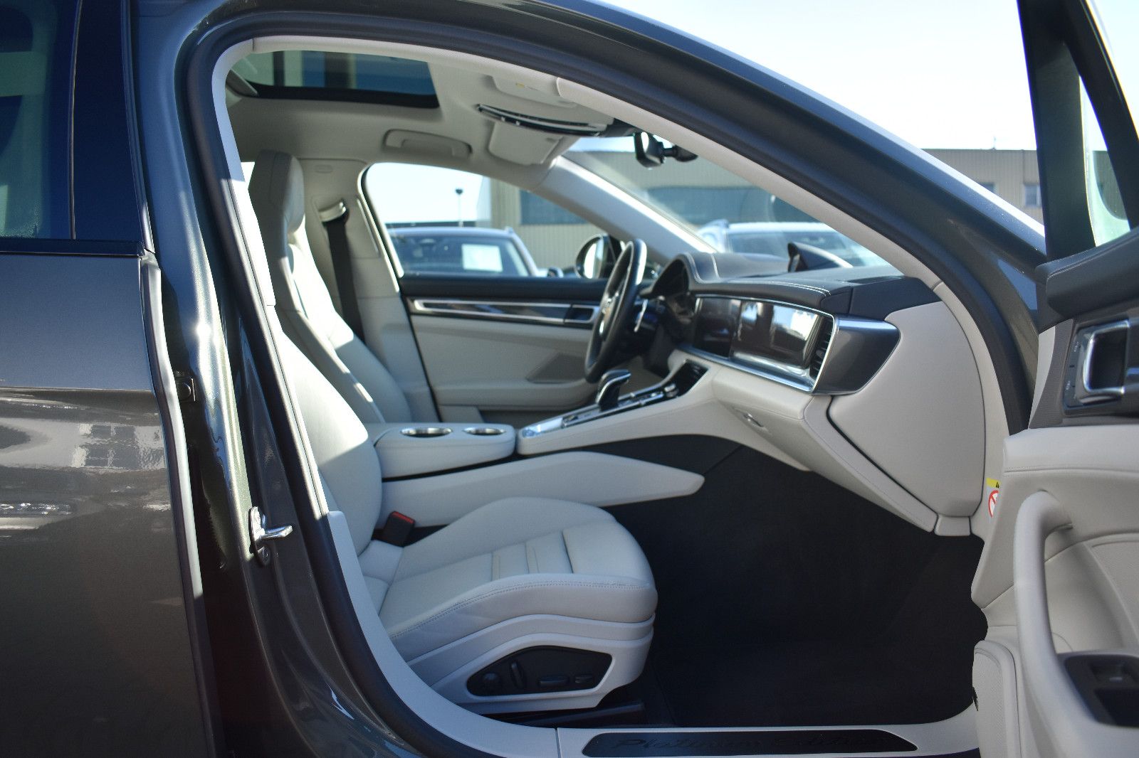 Porsche Panamera Sport Turismo 4 Platinum Edition*AHKsch