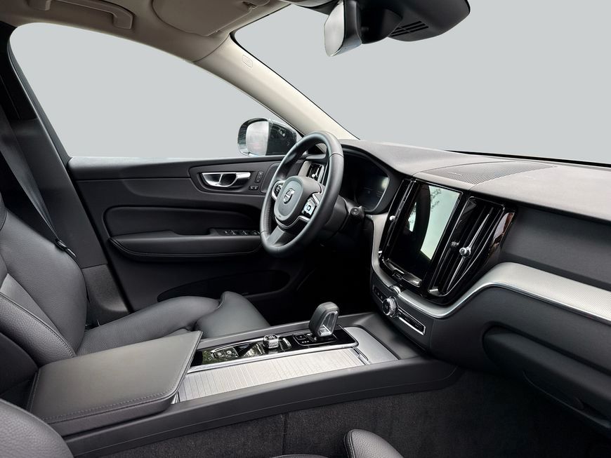 Volvo XC60 B5 B AWD Plus Dark