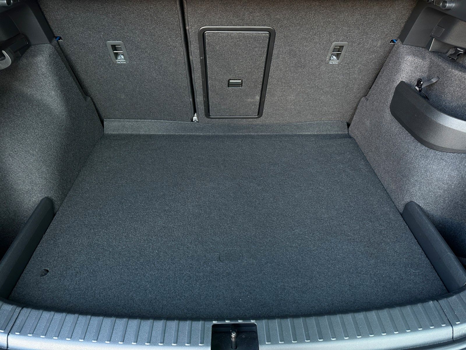 Skoda 150PS 4x4 DSG Sportline Matrix NAVI eHK LM18"AHK