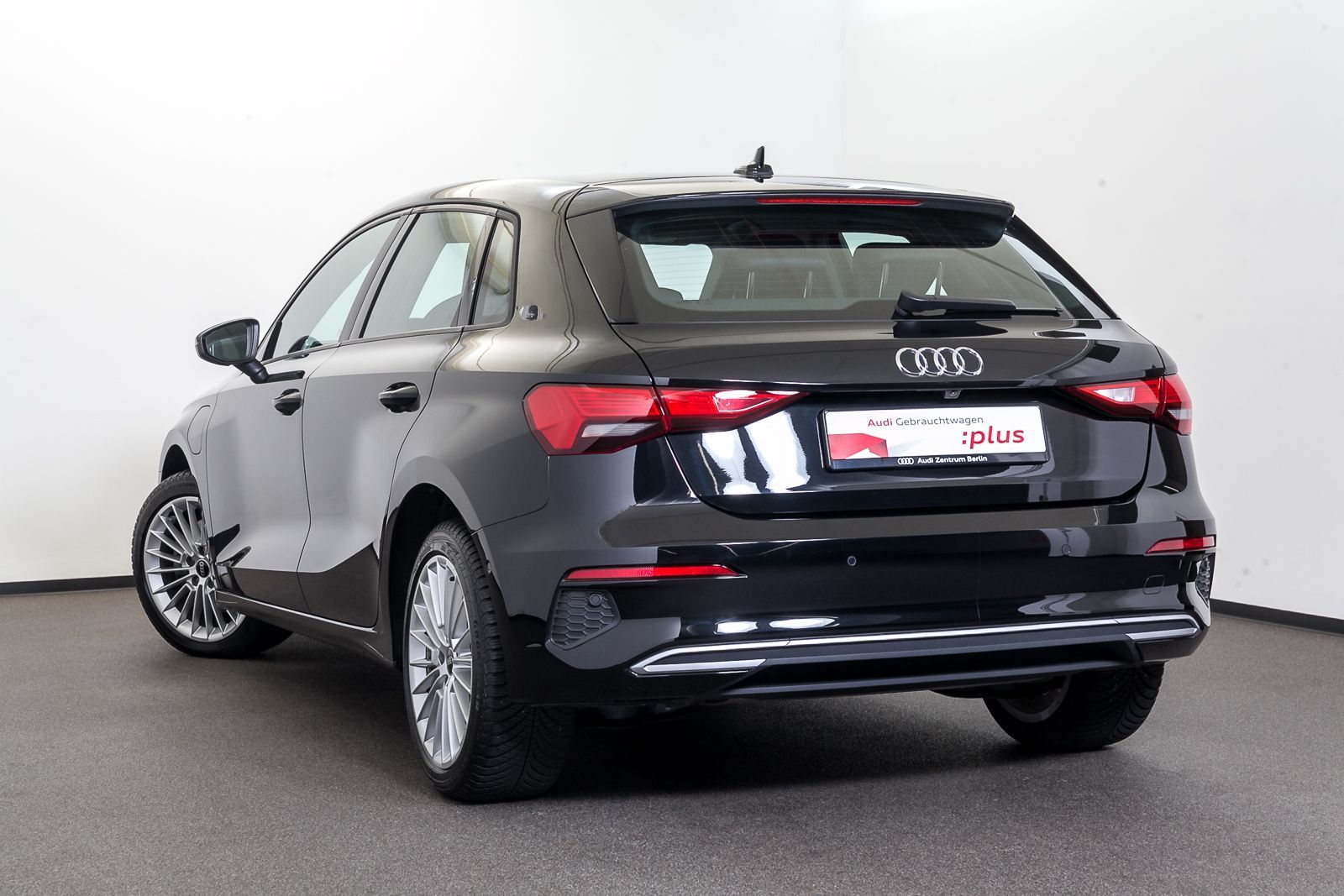 Audi A3 Sportback 40 TFSI e Advanced S tr. - Samsaru's Car Outlet