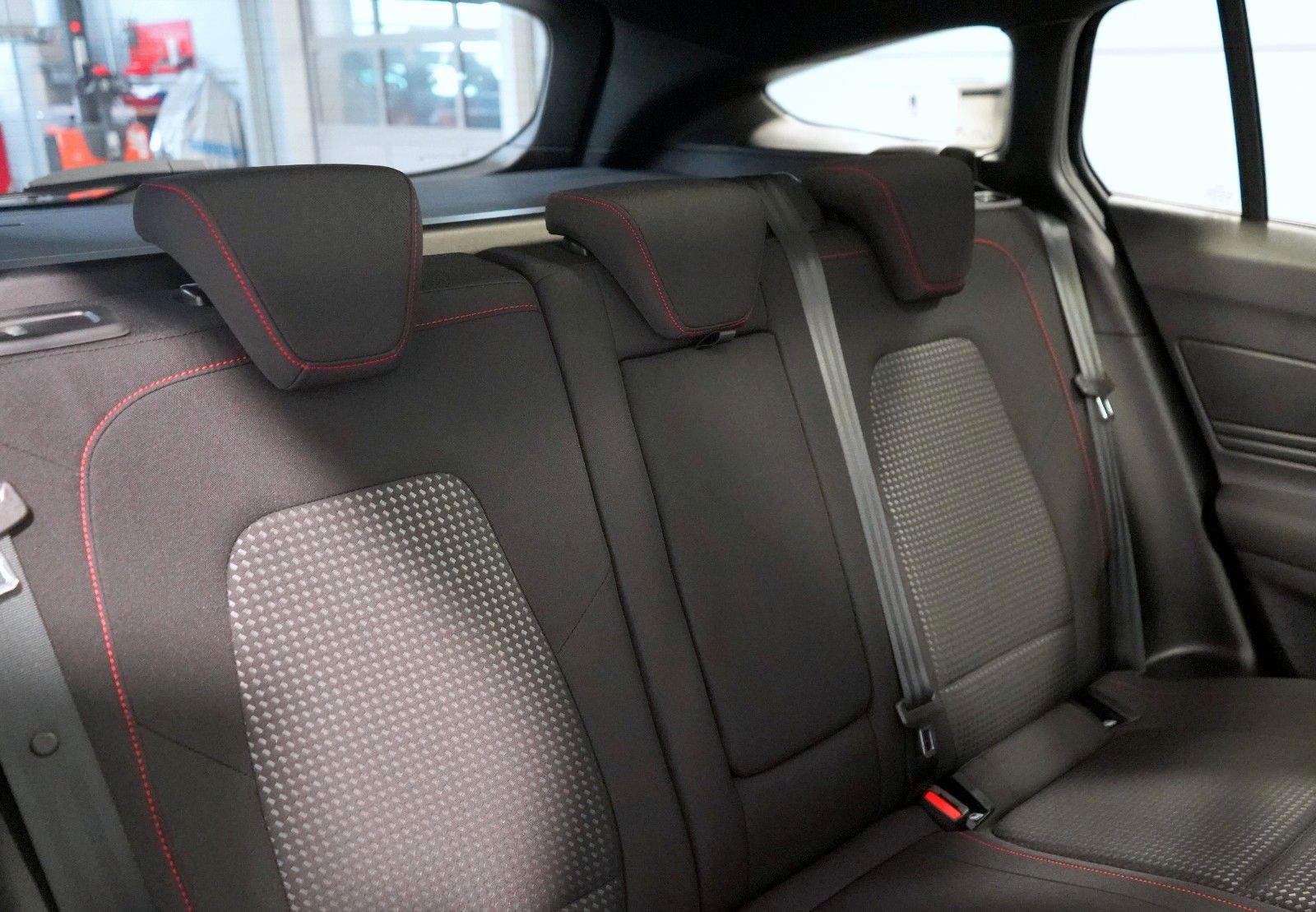 Ford Focus Turnier 1.5 EcoBlue ST-Line X *AHK*PANORAM