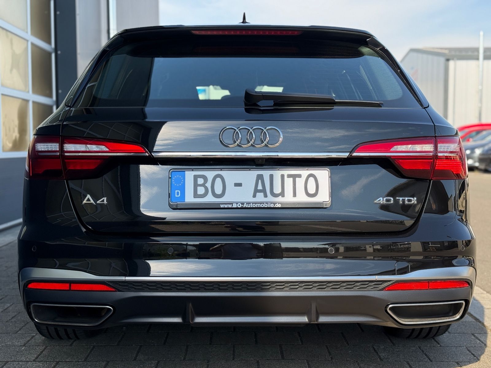 Audi A4 Avant 40 TDI S-Line - Samsaru's Car Outlet