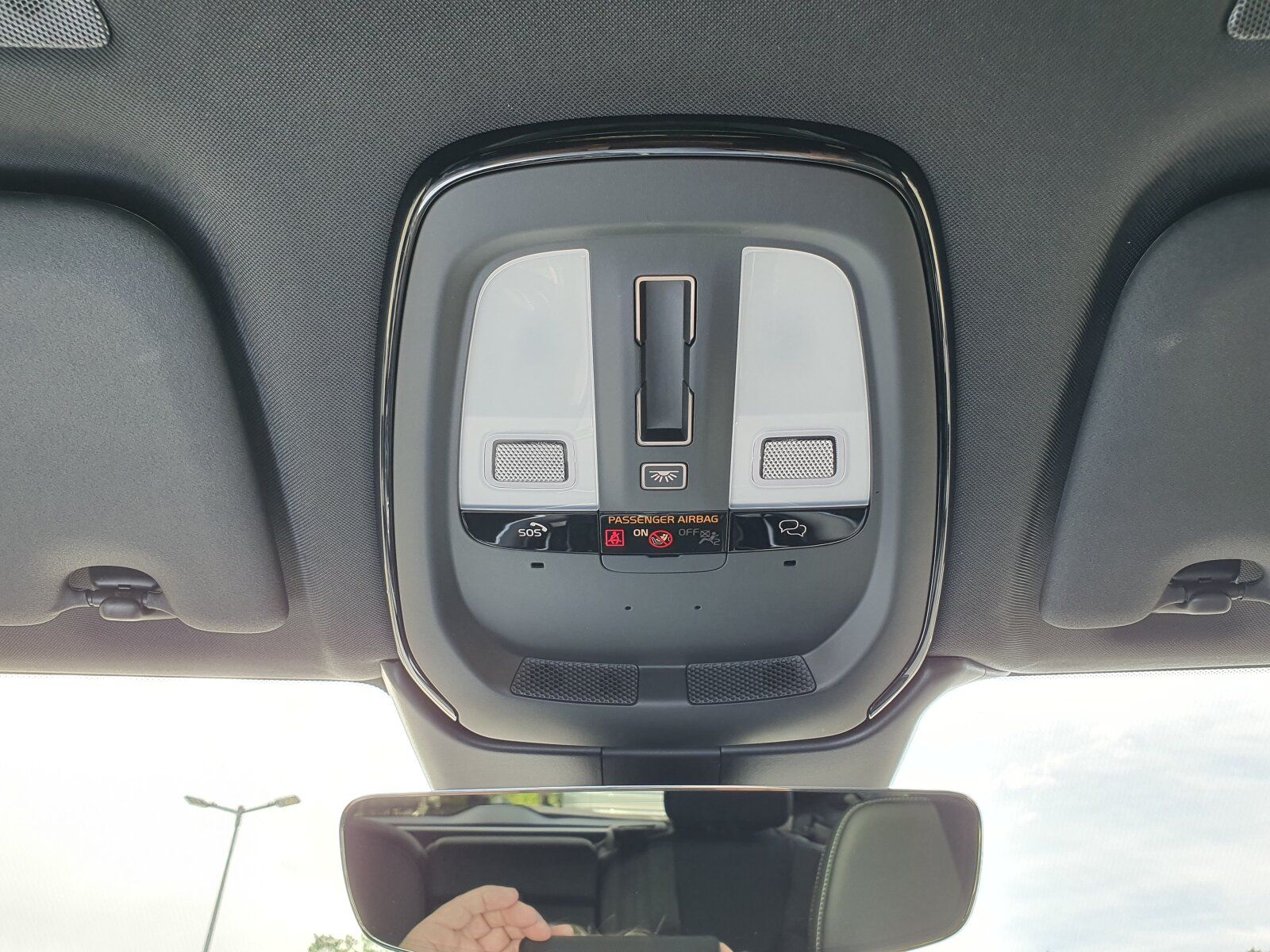 Volvo XC60 Recharge T6 R-Design PANO|