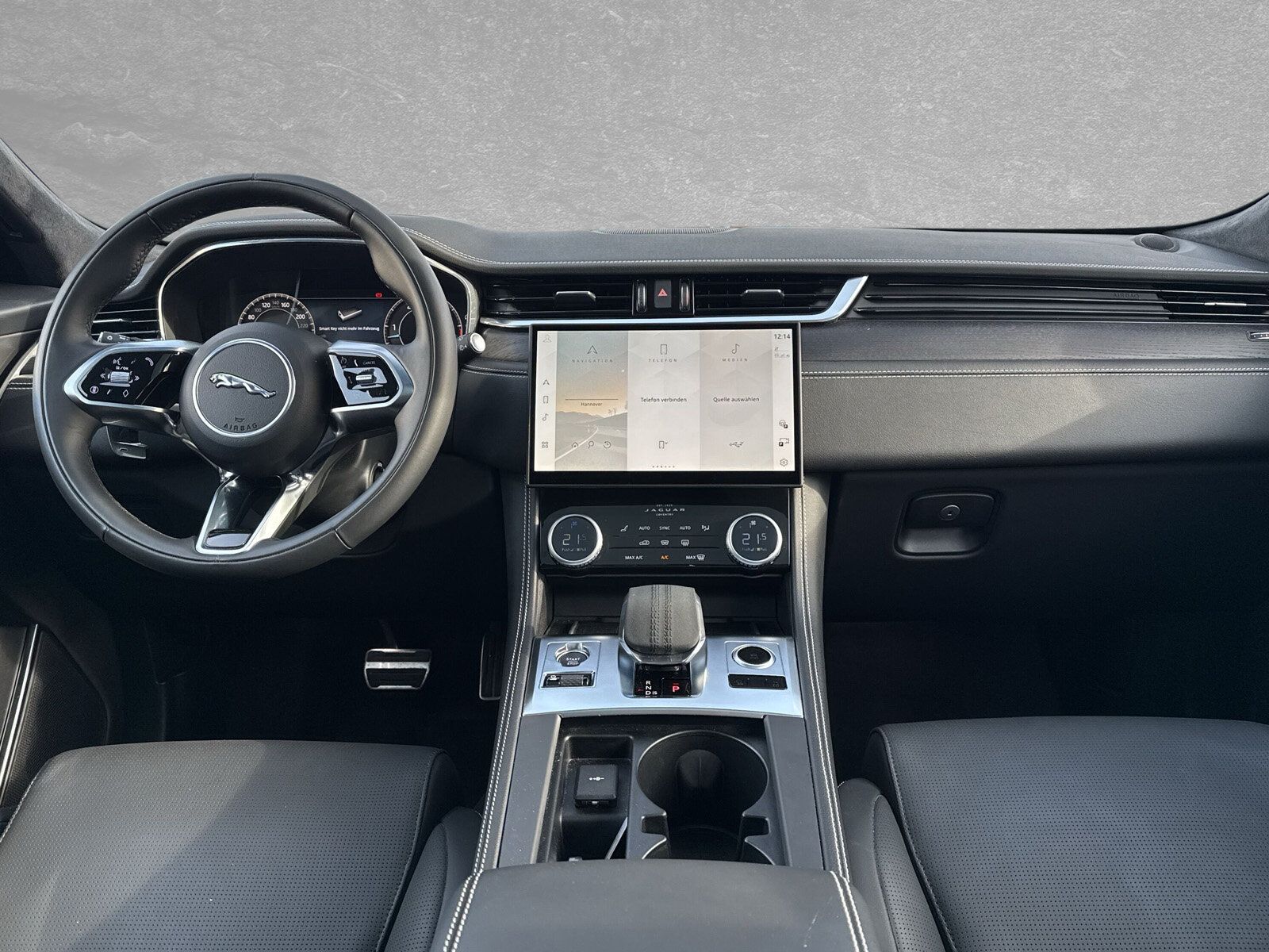 Jaguar F-PACE D300 R-Dyn. SE AHK HUD Dachrel. Winter-Pa