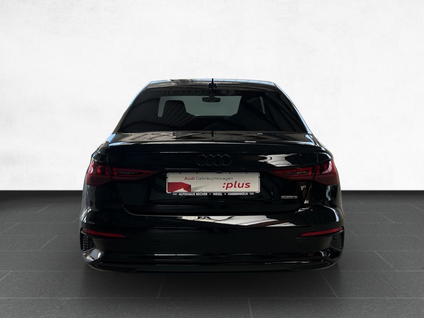 Audi A3 Lim. 40 TFSI quattro S-tronic - Samsaru's Car Outlet