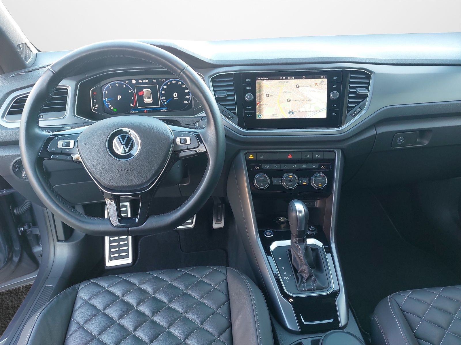 Volkswagen T-Roc R-Line Black - Samsaru's Car Outlet