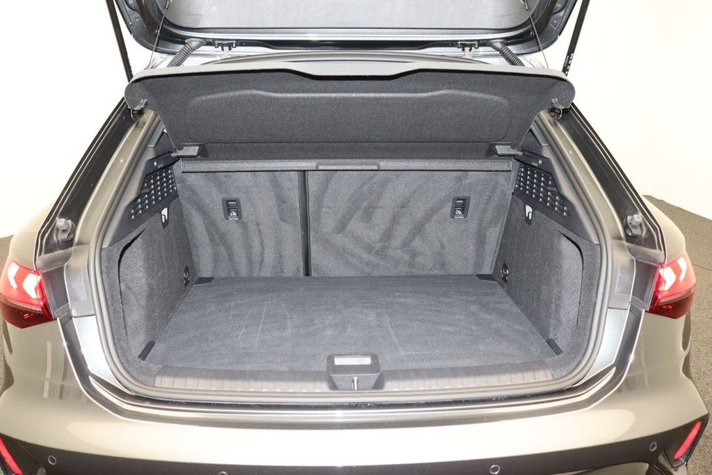 Audi A3 Sportback 35 TDI S line - Samsaru's Car Outlet