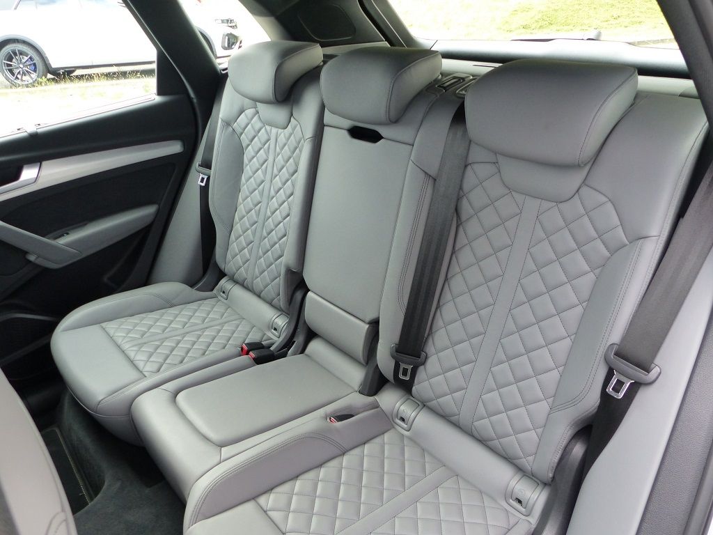 Audi Q5 50 TDI quattro Tiptronic Advanced - Samsaru's Car Outlet