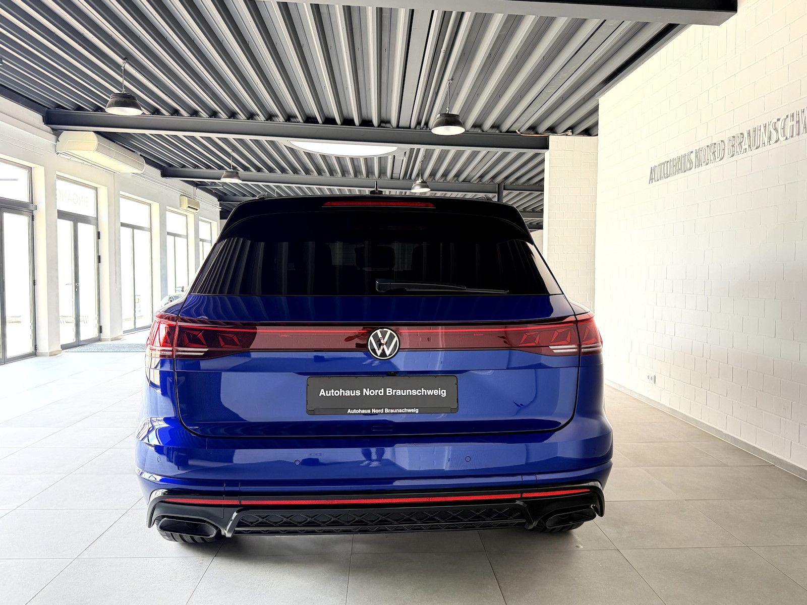 Volkswagen Touareg R 3.0TSI*BlackStyle*Pano*AHK*HUD*Massage