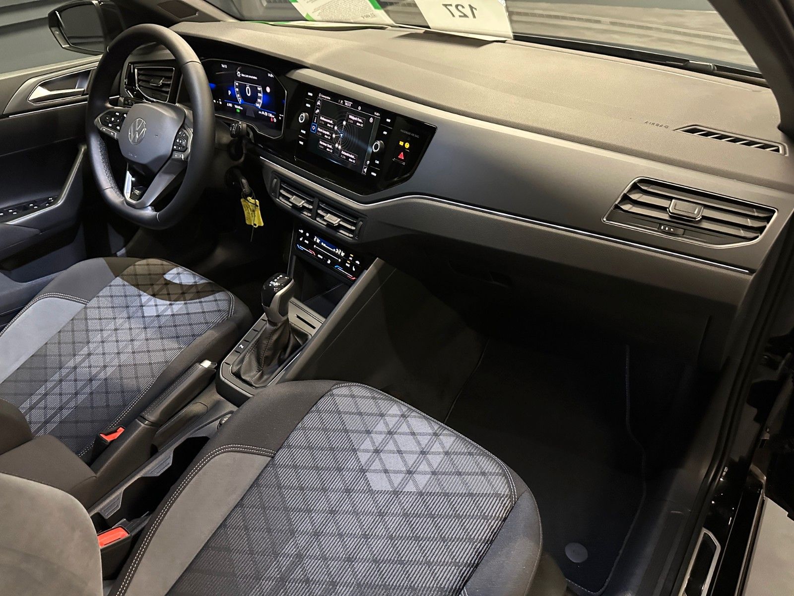 Volkswagen Polo VI R-Line *NAVI*IQ.Drive*KAMERA*CarPlay*ACC