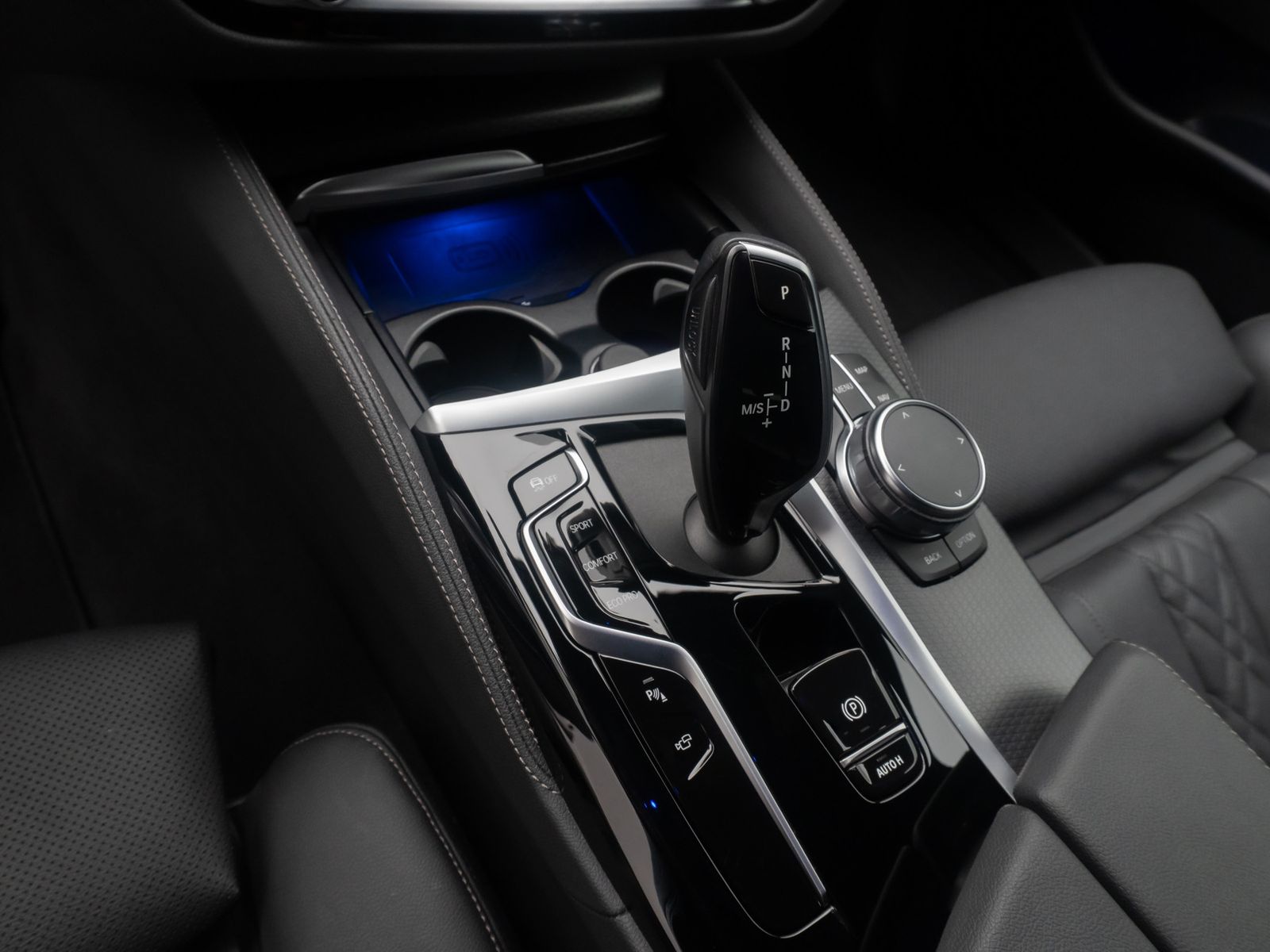 BMW 530d xD M Sport DAB Laser 360°HUD 4xKlima 19Zoll