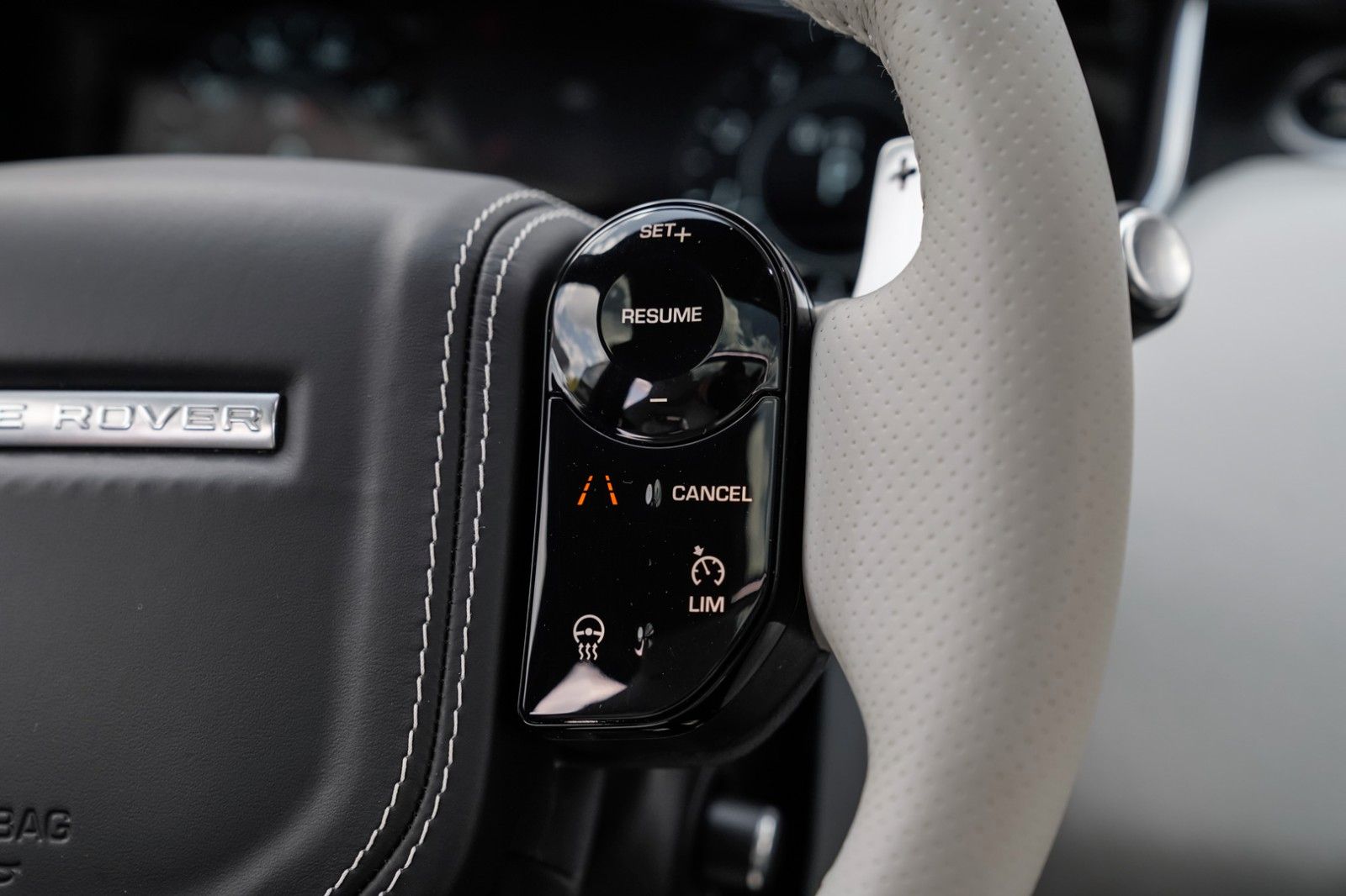 Range Rover Sport SVR - Samsaru's Car Outlet