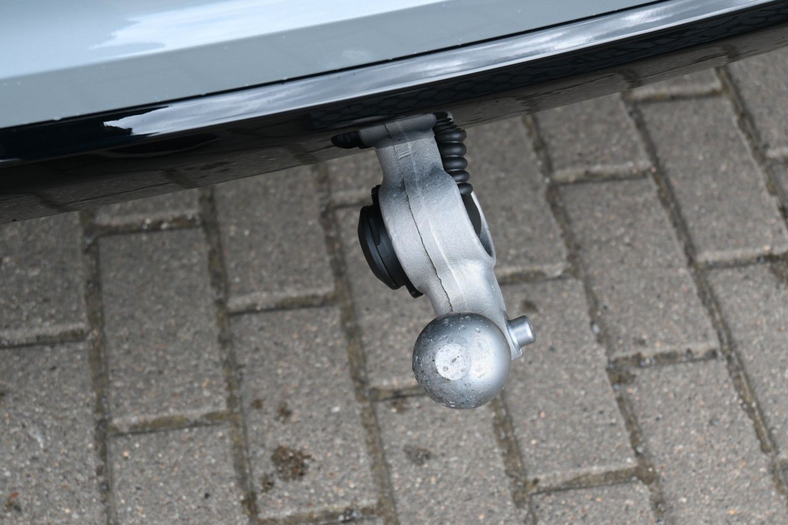 Volvo XC60 B5 Benzin AWD Plus Dark*FSHZG*360°*ACC*AHK