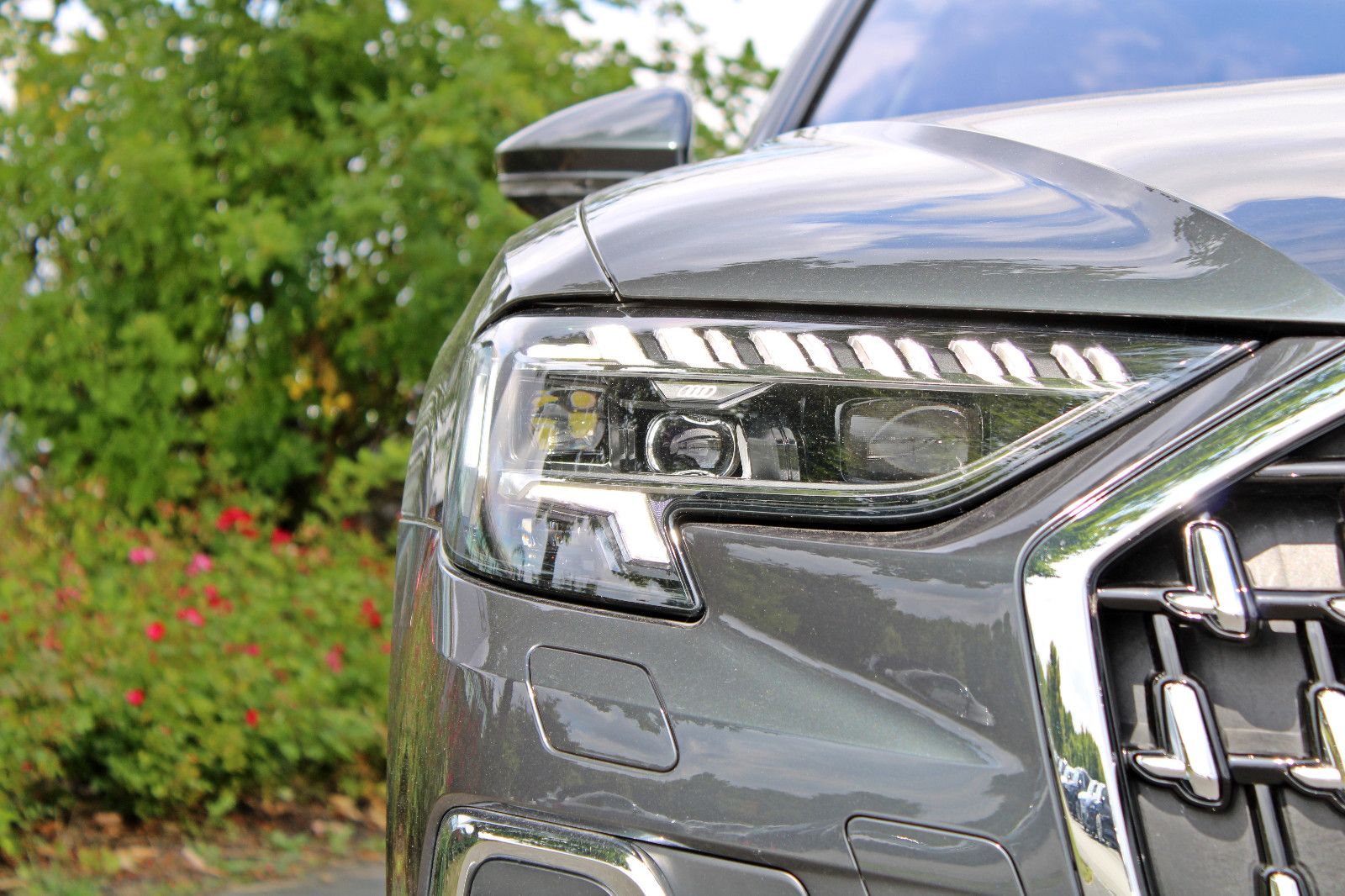 Audi A8 55TFSI quattro - Samsaru's Car Outlet