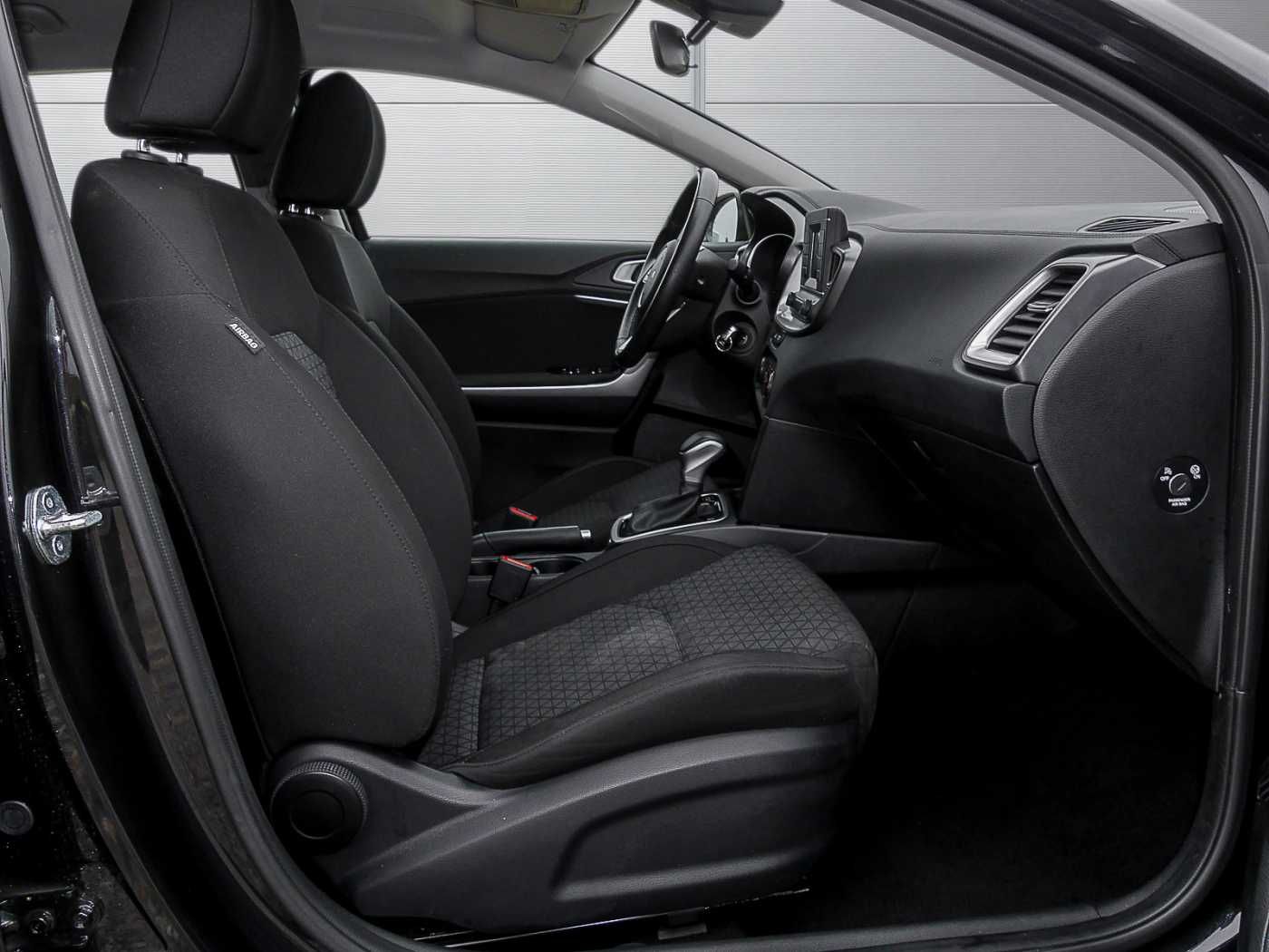 Kia Ceed SW 1.5 T-GDI - Samsaru's Car Outlet