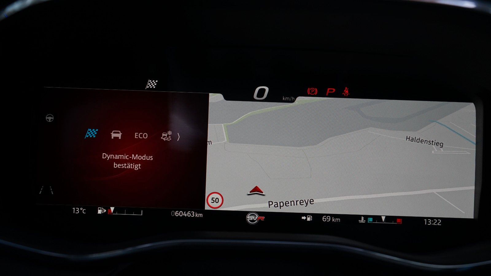 Jaguar F-PACE P550 SVR AWD*PANO*HUD*22"ALU*ACC*