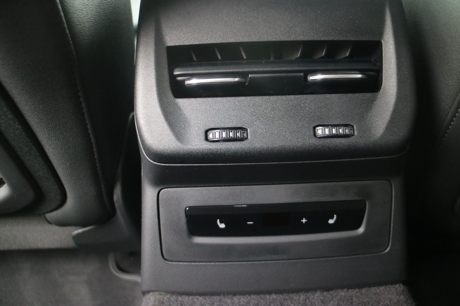 Audi A5 Avant 2,0TFSI-Quattro-S-Line-ACC-AHK-