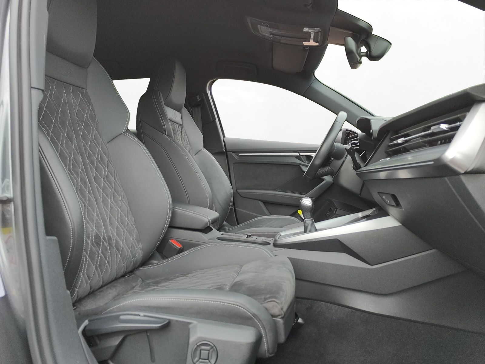 Audi A3 Sportback 35 TFSI S line - Samsaru's Car Outlet