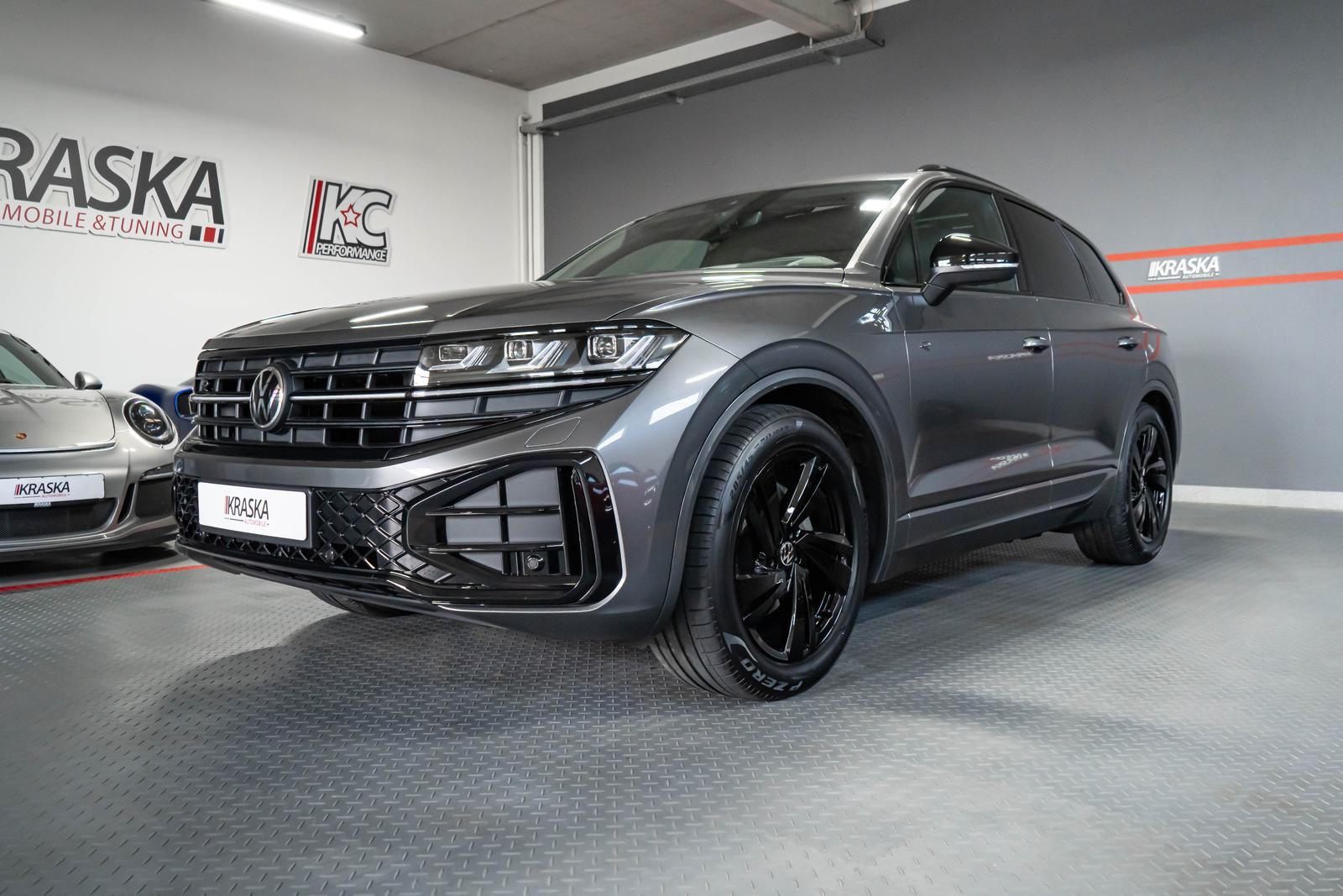 Volkswagen Touareg 3.0 TDI R-Line 4M Final Edition AHK STHZ