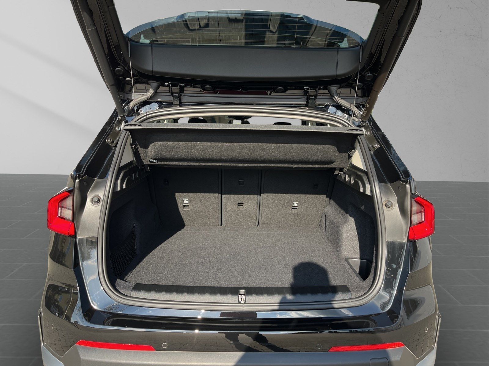 BMW X1 xDrive20d - Samsaru's Car Outlet