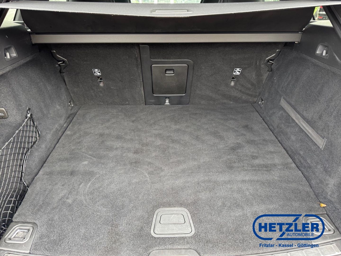 Volvo XC60 R Design Plug-In Hybrid AWD T8 Twin Engine