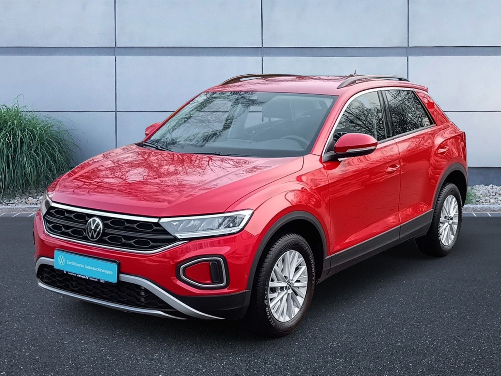 Volkswagen T-ROC Life 1.5 TSI DSG - Samsaru's Car Outlet