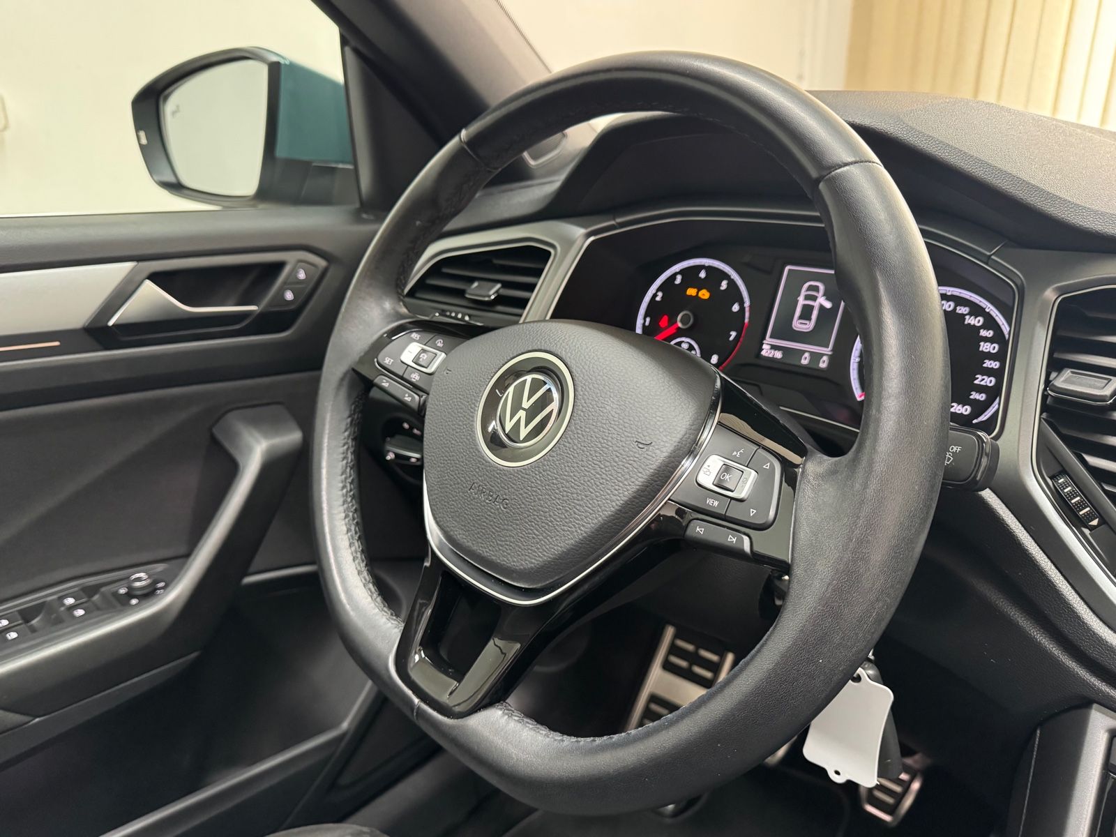 Volkswagen T-Roc Active - Samsaru's Car Outlet