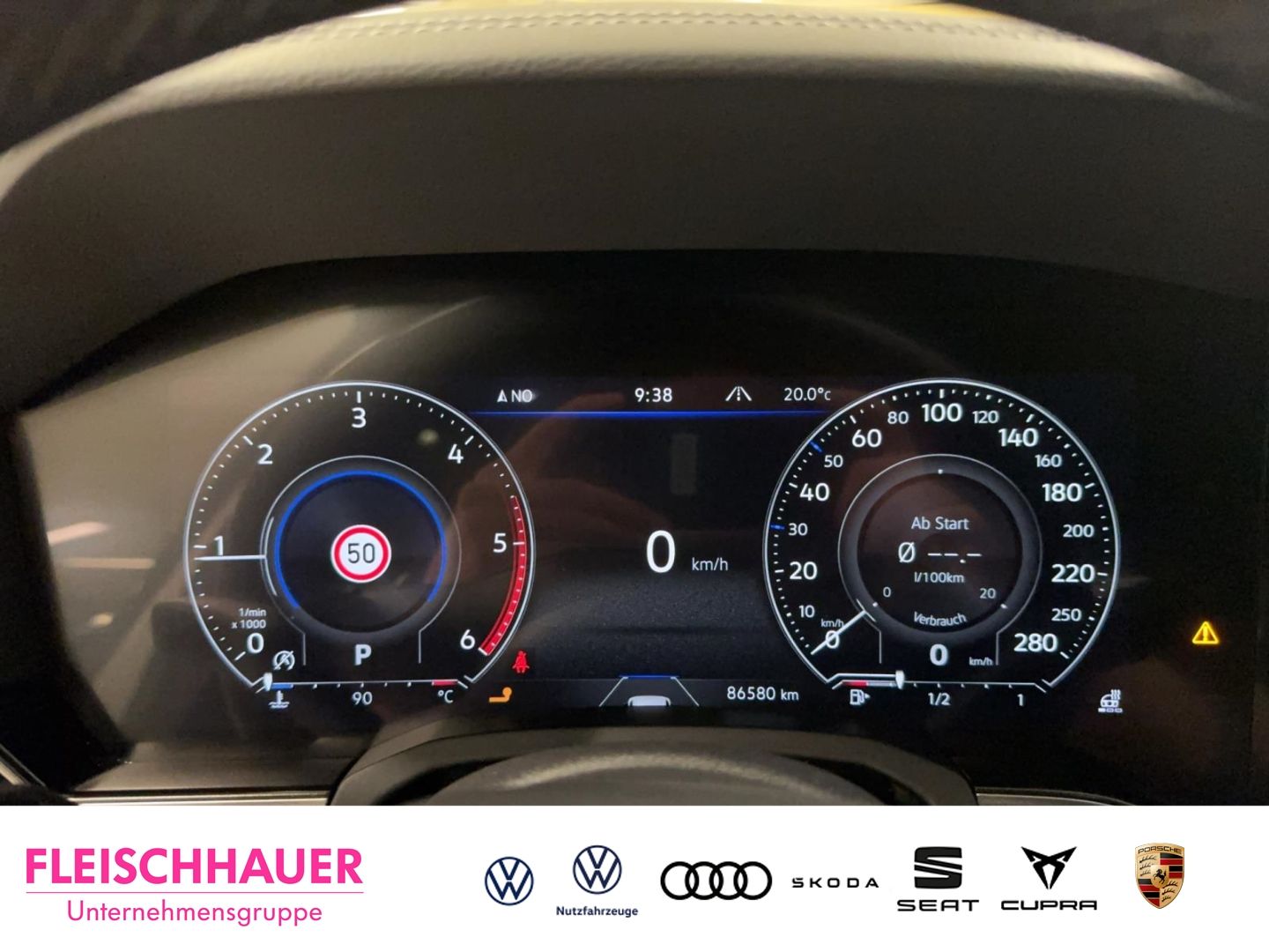 Volkswagen Touareg 3.0 TDI V6 4M R-Line - Samsaru's Car Outlet