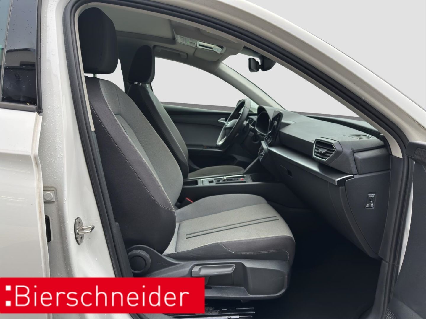 Seat Leon SP 2.0 TDI DSG Style PANO AHK KAMERA LED NA