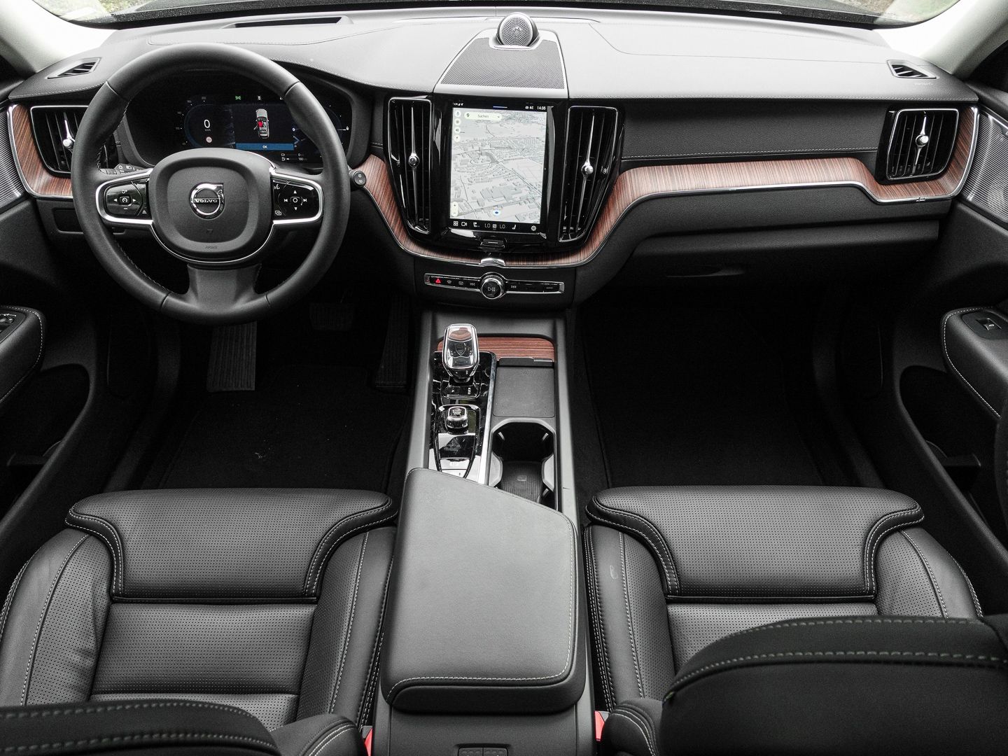 Volvo XC60 Ultra Dark Recharge Plug-In Hybrid AWD T8 T