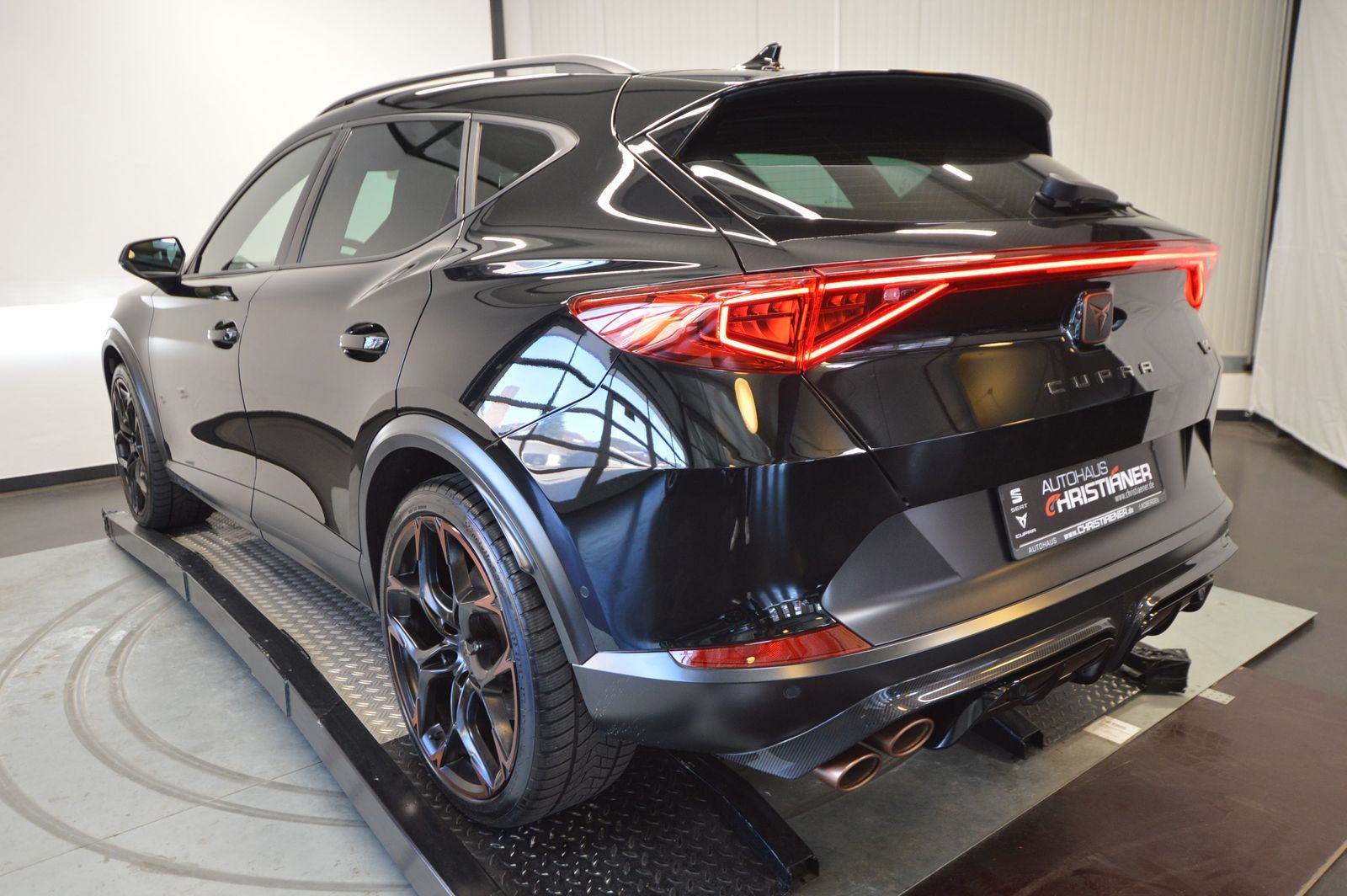 Cupra Formentor 2.0 TSI VZ5 4Drive - Samsaru's Car Outlet