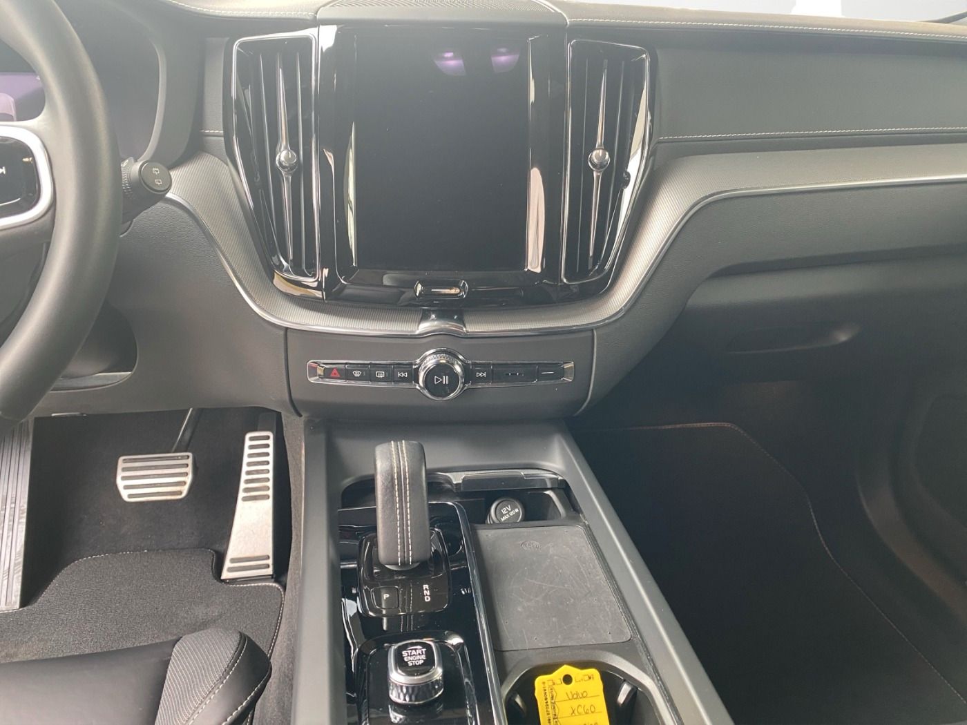 Volvo XC60 R-Design AHK Kamera LED