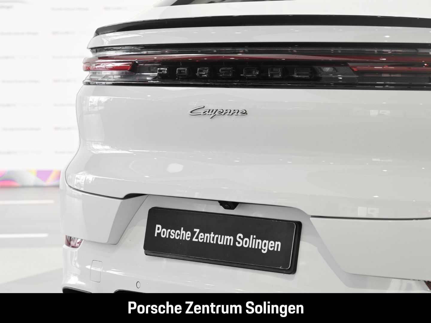 Porsche Cayenne E-Hybrid Coupe 22'' AGA HEADUP SPORT DES