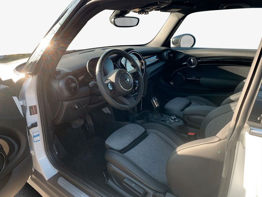 MINI Cooper SE Classic - Samsaru's Car Outlet