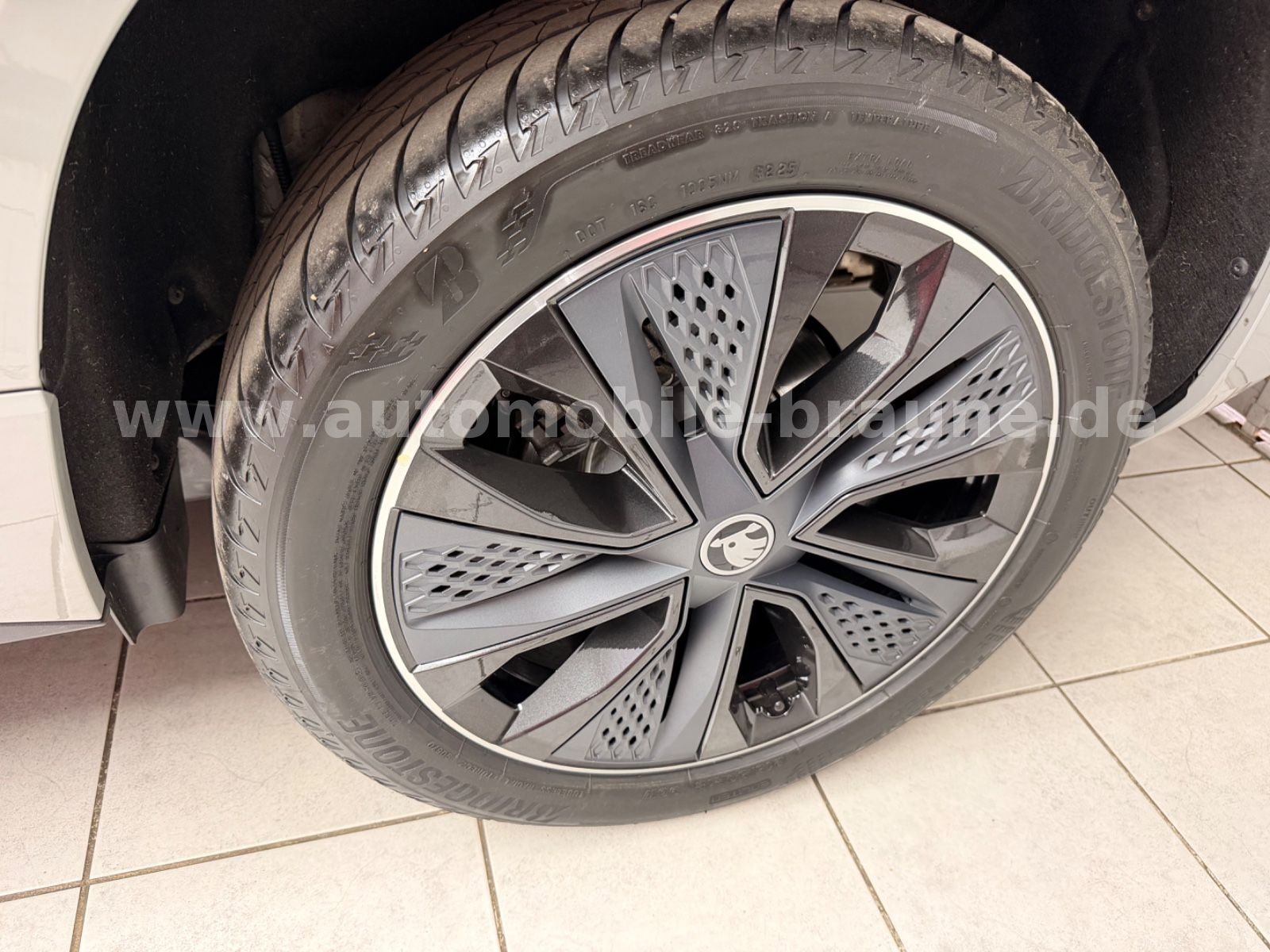 Skoda Karoq 1.5TSI DSG SPORT*PANO*SOUND*360*ASSIST*AHK