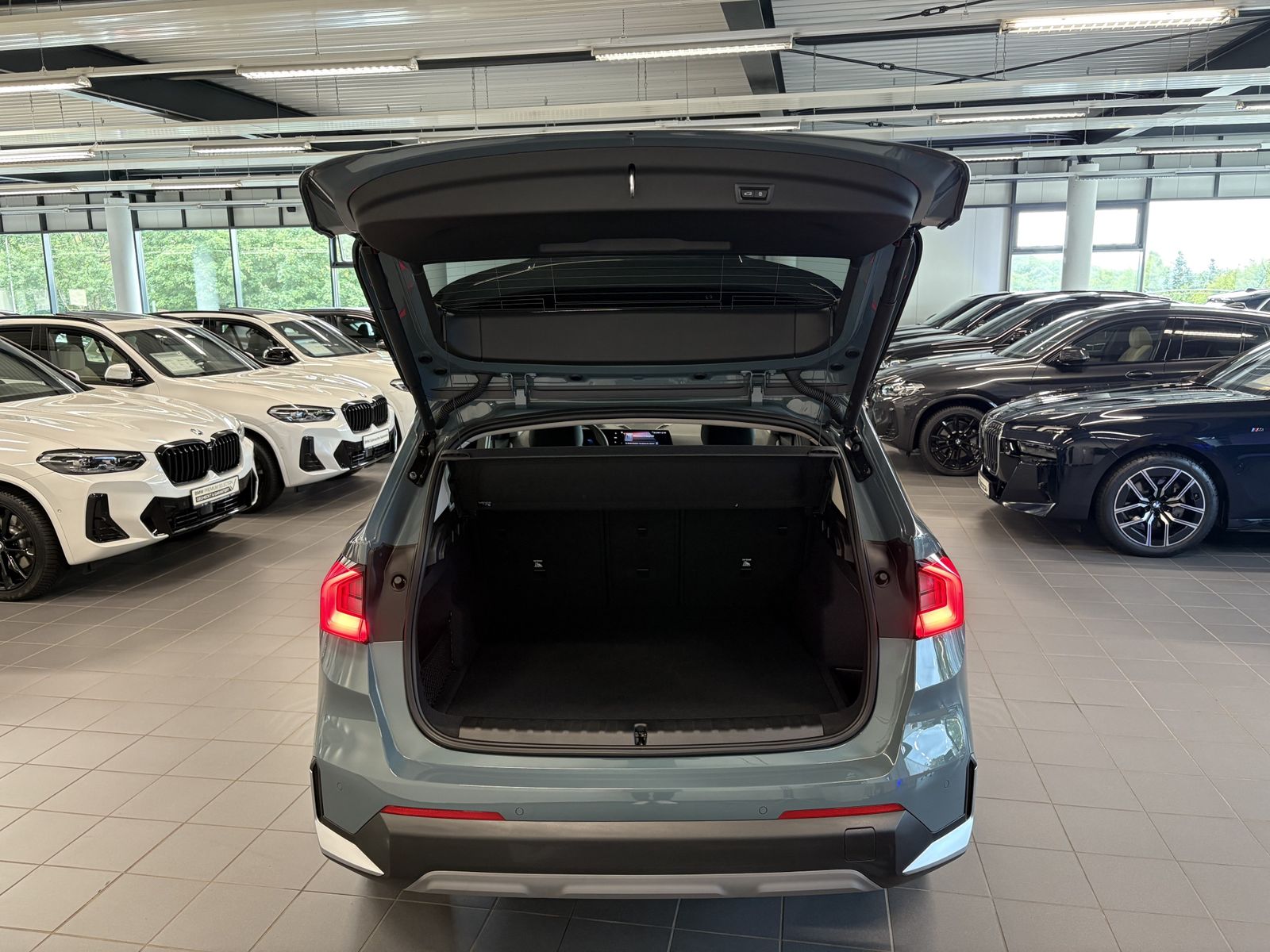 BMW X1 xDrive23d - Samsaru's Car Outlet